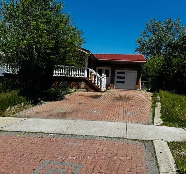 46 Orpington Crescent - home for sale in Etobicoke (West Mall / Rexdale), Ontario
