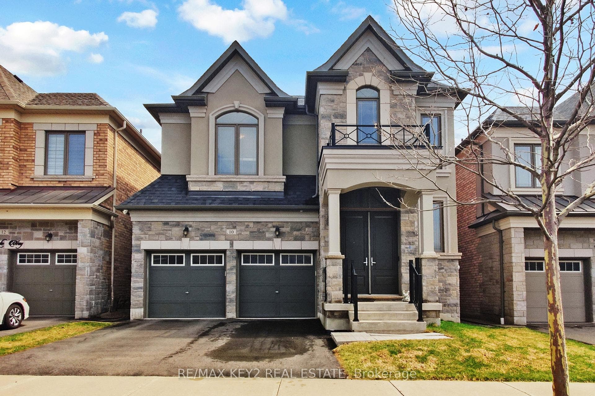 10 Lyle Way - Detached for sale in Castlemore, Ontario