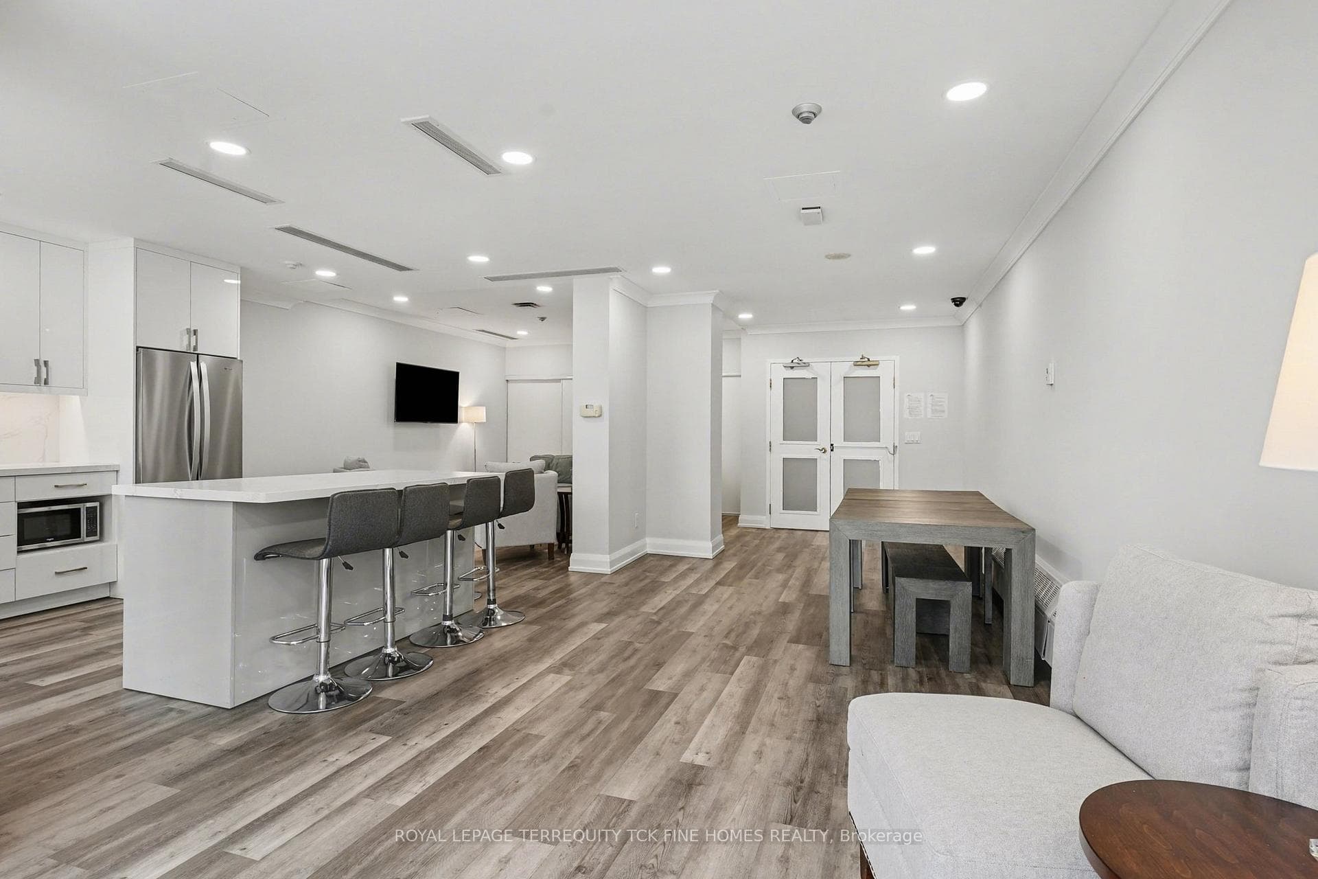 398 Eglinton Avenue Unit 1009 - Condo photo 15 of 39 in Leaside / Davisville, Ontario