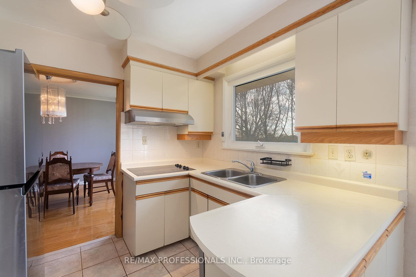315 Markland Drive - Detached photo 10 of 41 in Etobicoke (Islington / Rexdale), Ontario