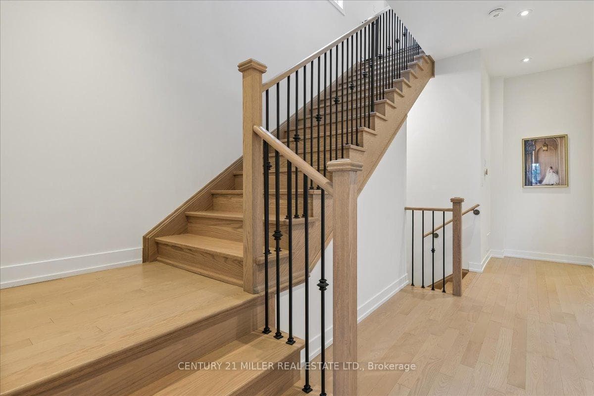 1358 Loon Lane - Detached photo 16 of 40 in Oakville, Ontario
