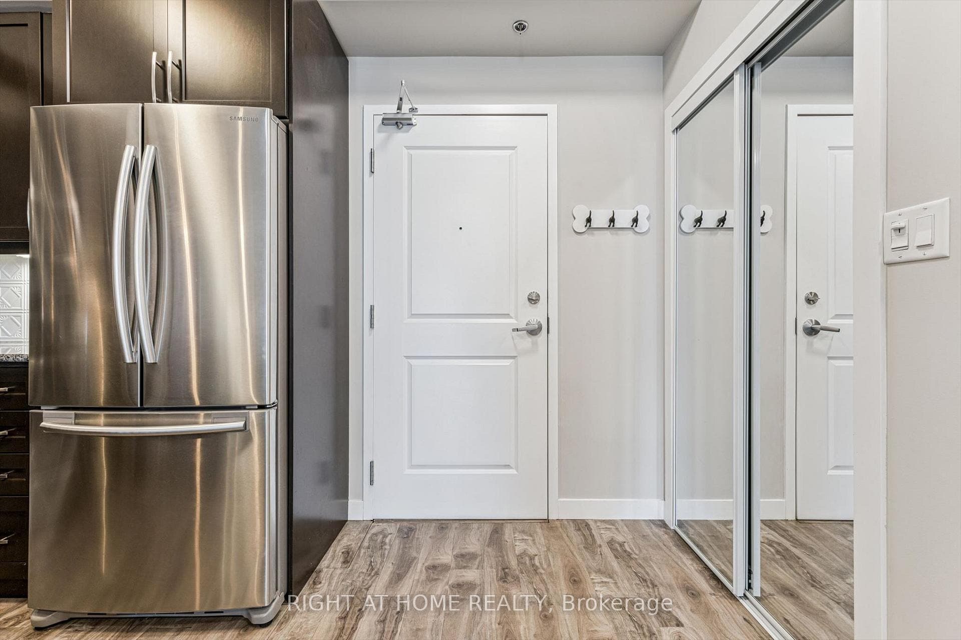 5317 Upper Middle Road Unit 312 - Condo photo 5 of 26 in Burlington, Ontario