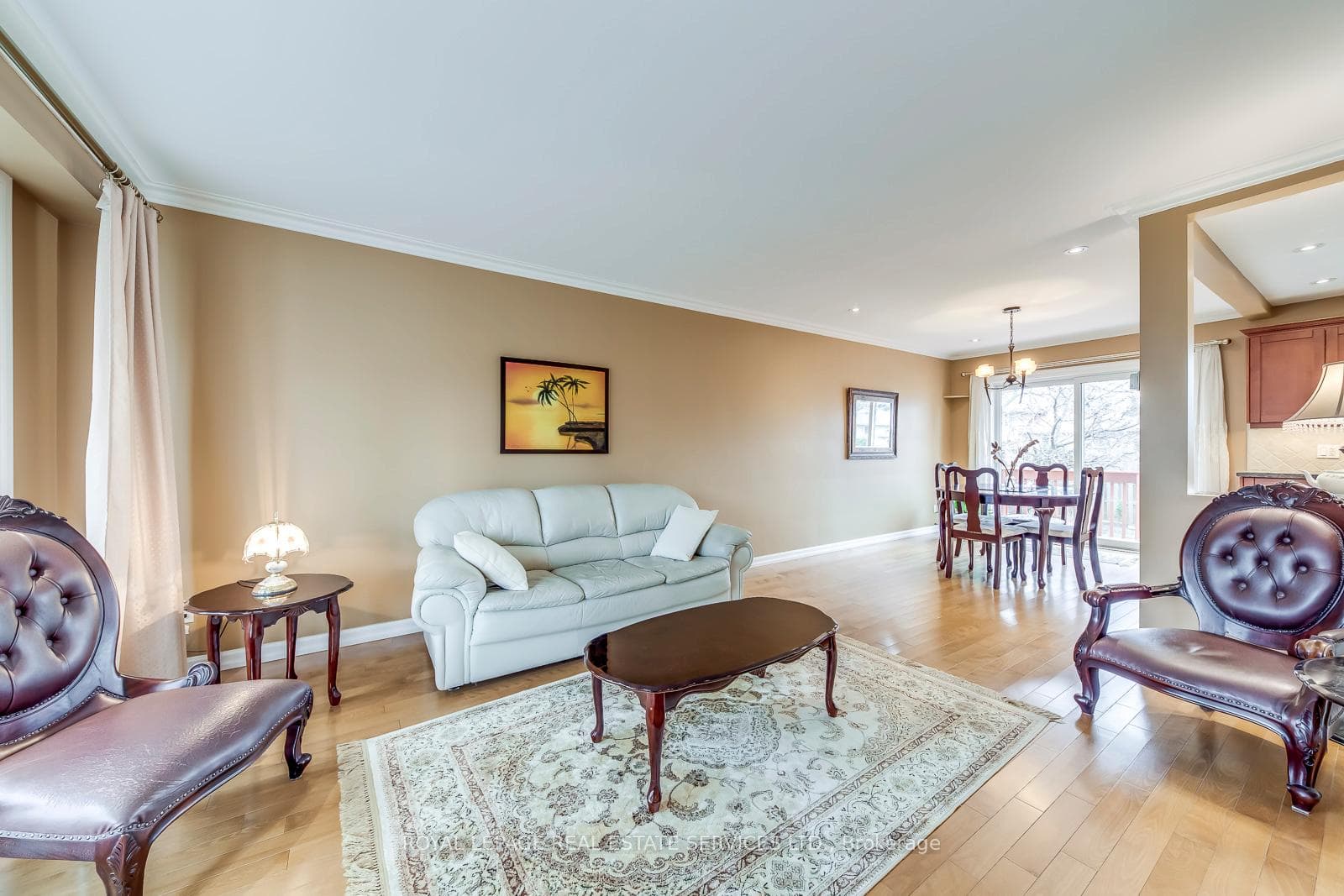 1607 Ewald Road - Detached photo 4 of 37 in Mississauga, Ontario