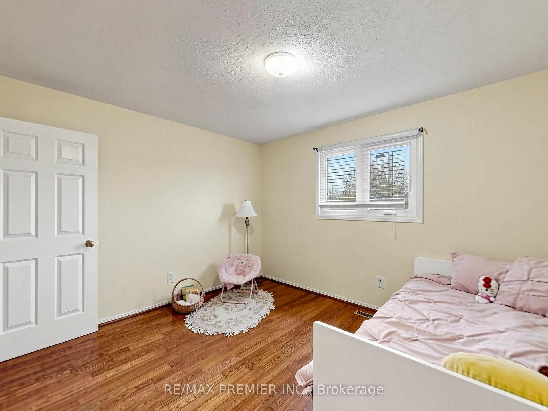 4579 Guildwood Way - Detached photo 23 of 31 in Mississauga, Ontario