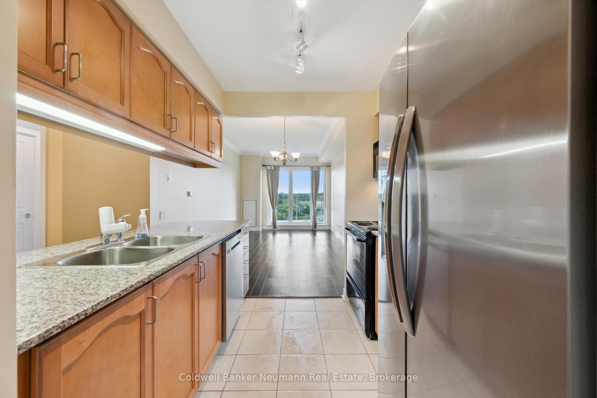 40 Old Mill Road Unit 804 - Condo photo 15 of 31 in Oakville, Ontario