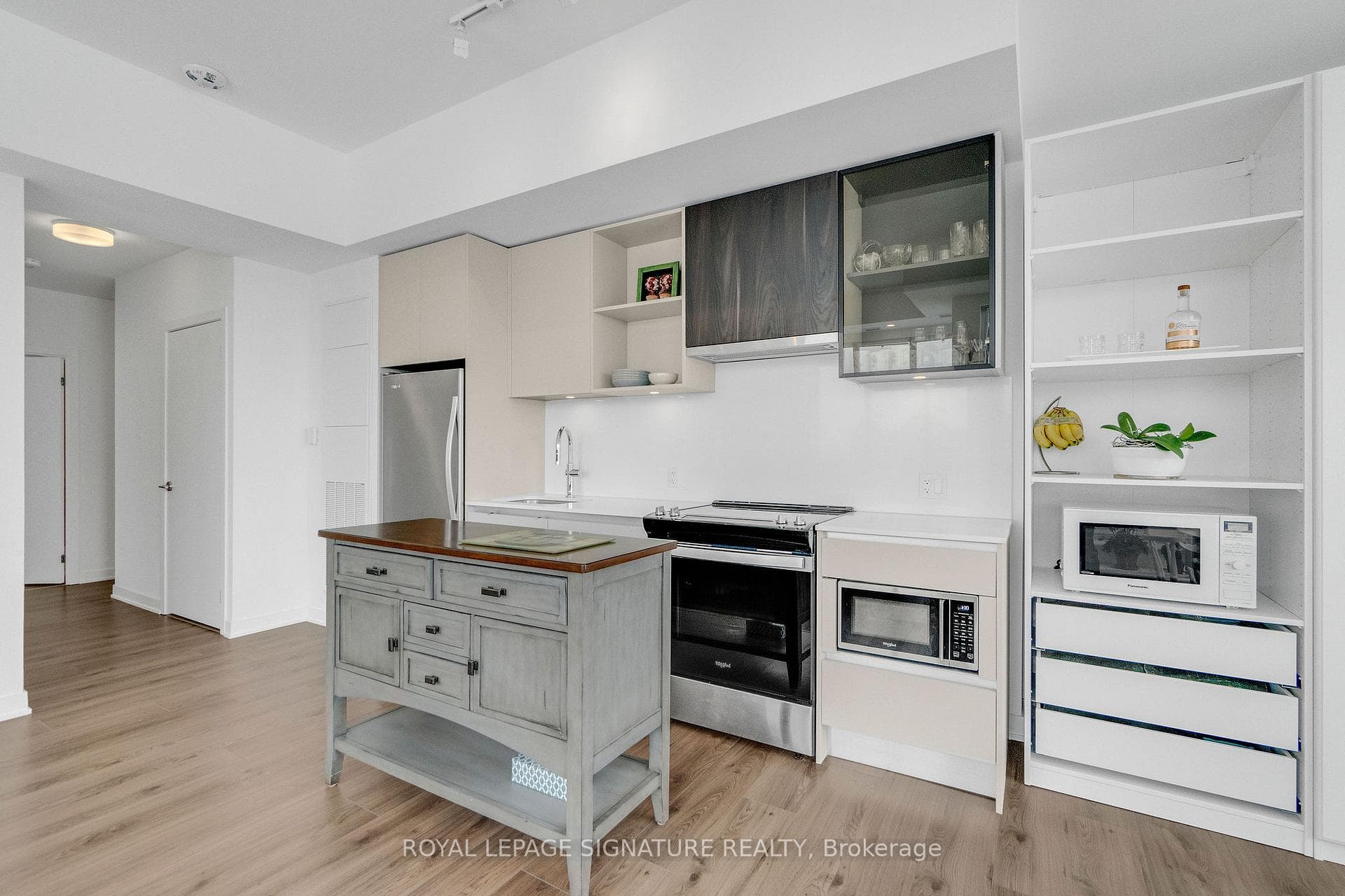 395 Dundas Street Unit 234 - Condo photo 19 of 35 in Oakville, Ontario