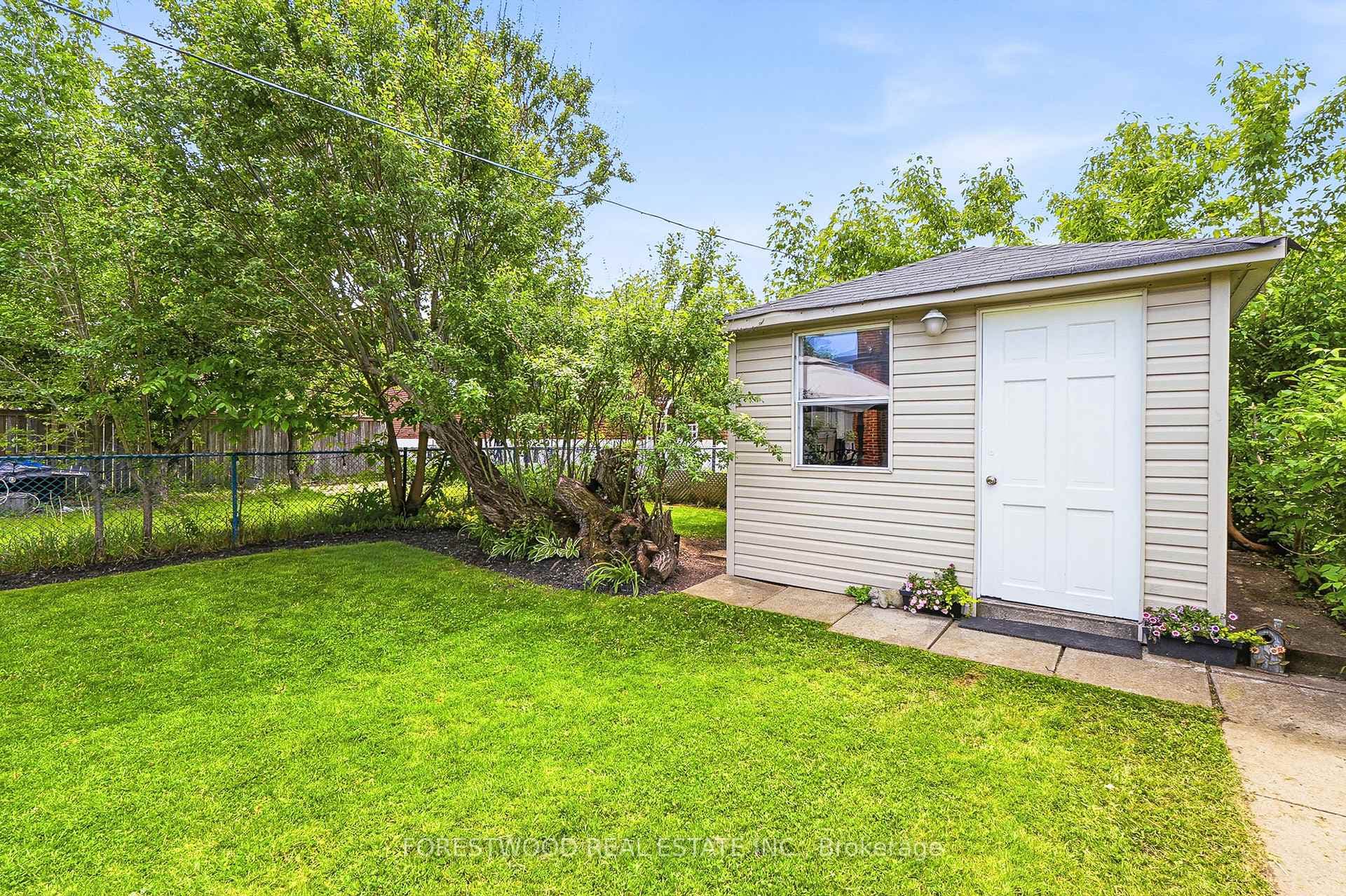 69 Surbray Grove - Semi-Detached photo 43 of 46 in Mississauga, Ontario