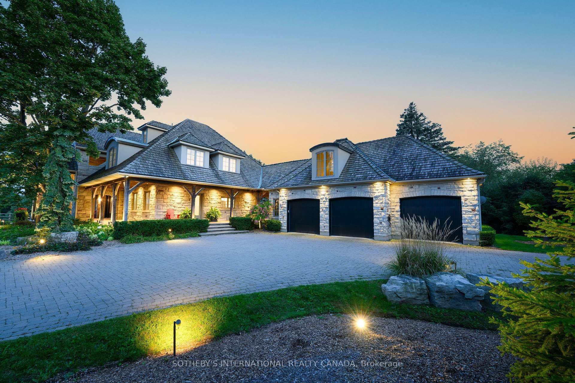 2376 8 SIDEROAD N/A - Detached photo 2 of 40 in Burlington, Ontario