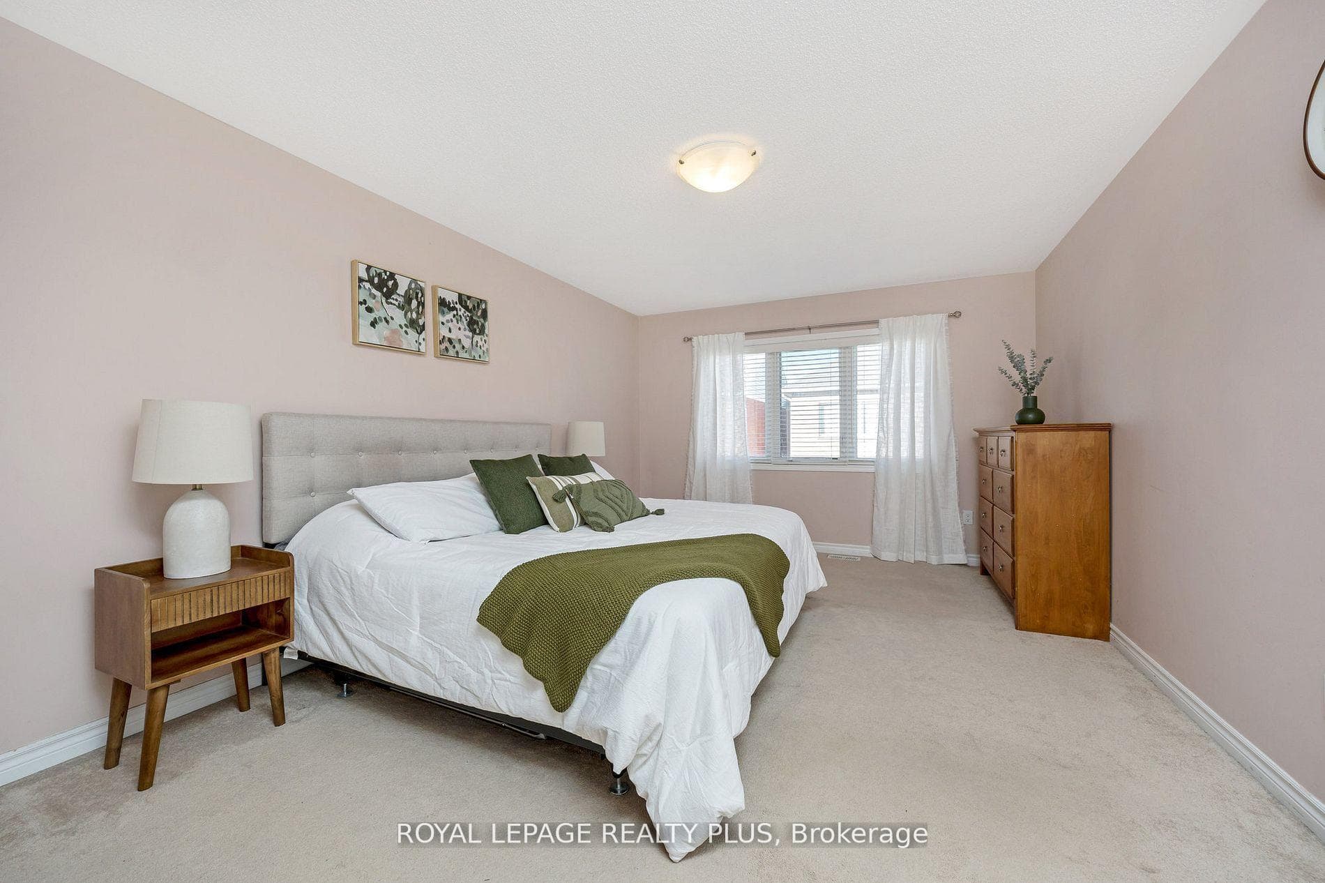 1542 Gainer Crescent - Townhouse photo 20 of 40 in Milton, Ontario