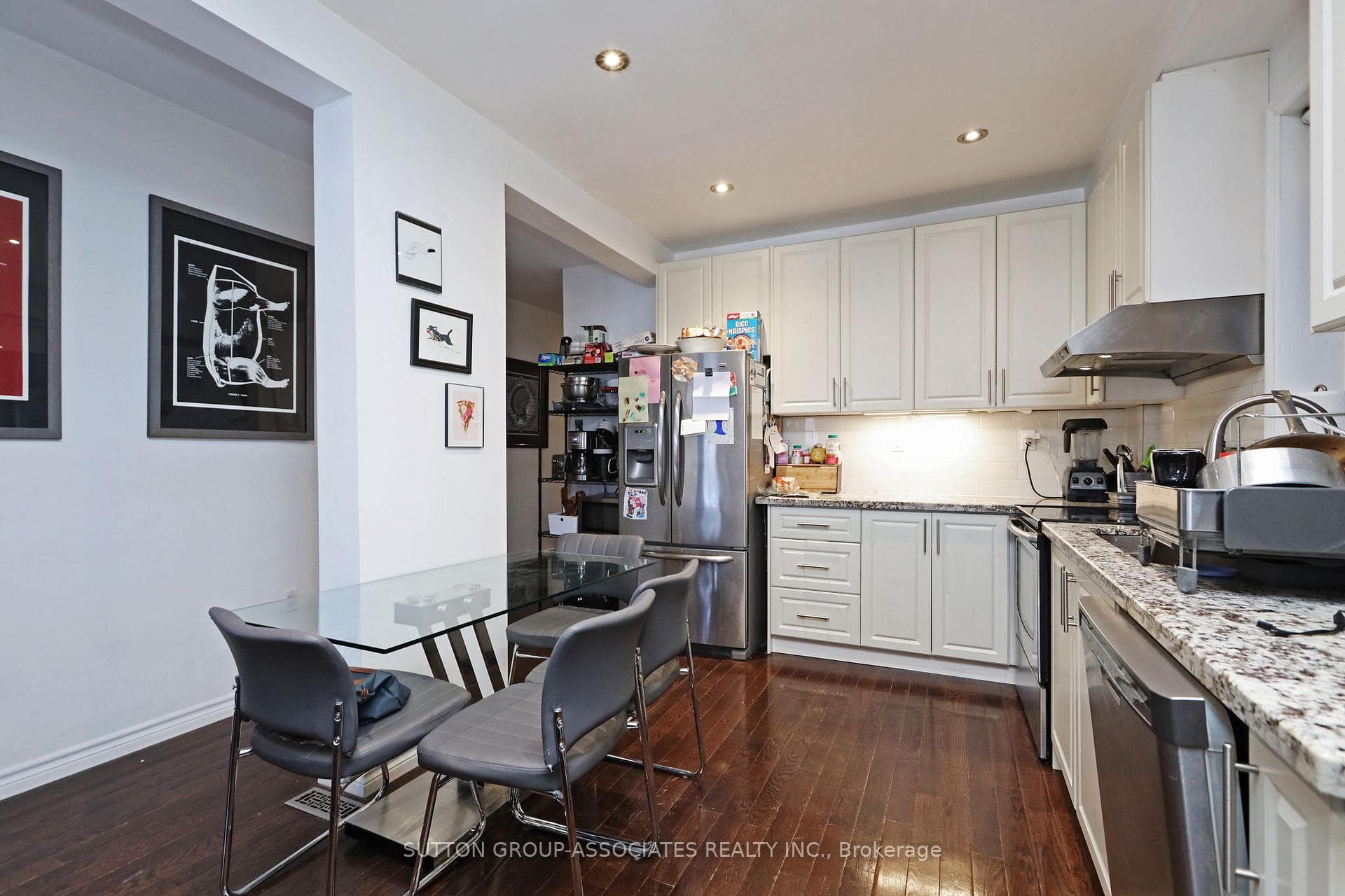 20 Ashdale Avenue - Semi-Detached photo 4 of 47 in Riverdale / Leslieville, Ontario