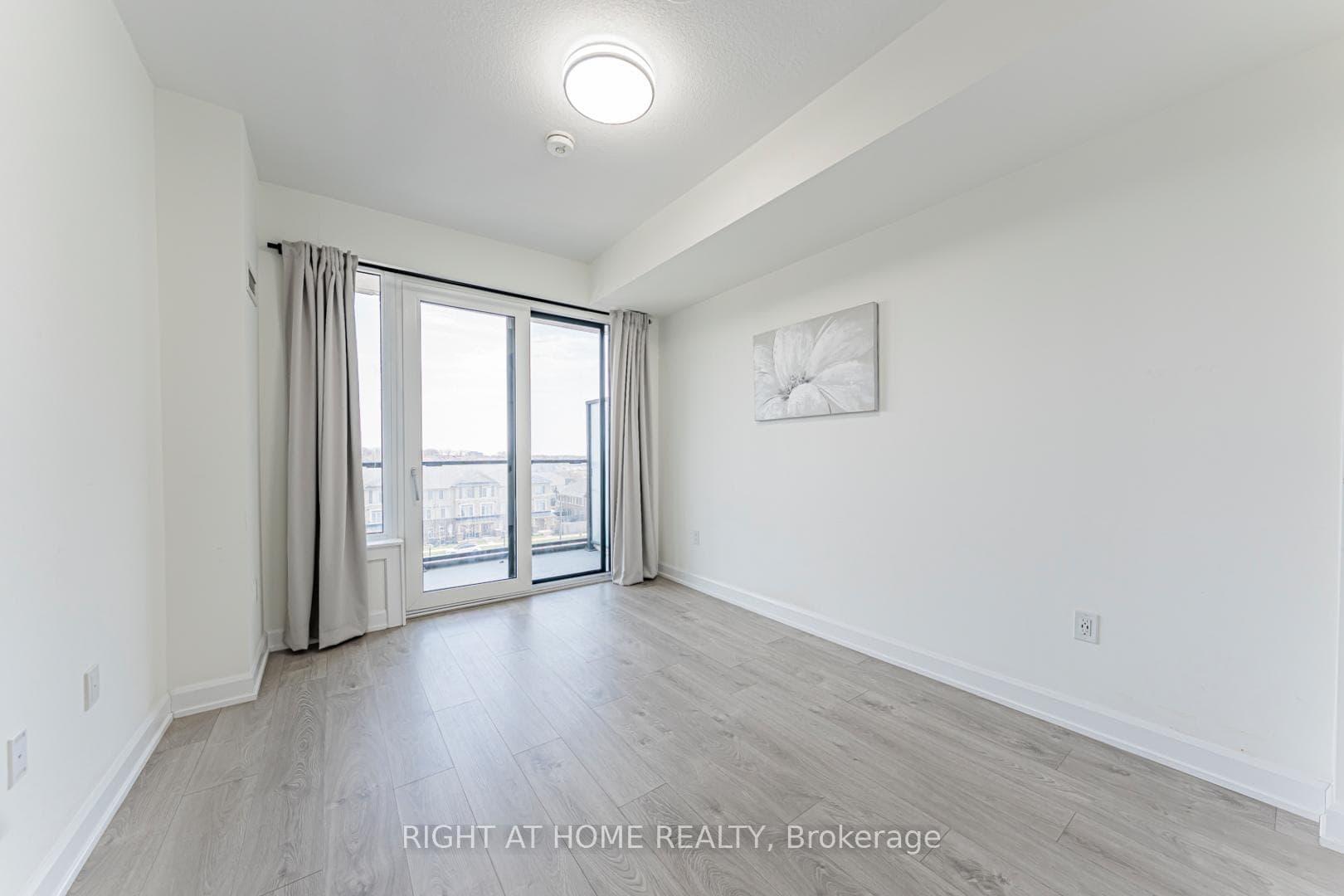 3200 william coltson Avenue Unit 524 - Condo photo 7 of 22 in Oakville, Ontario