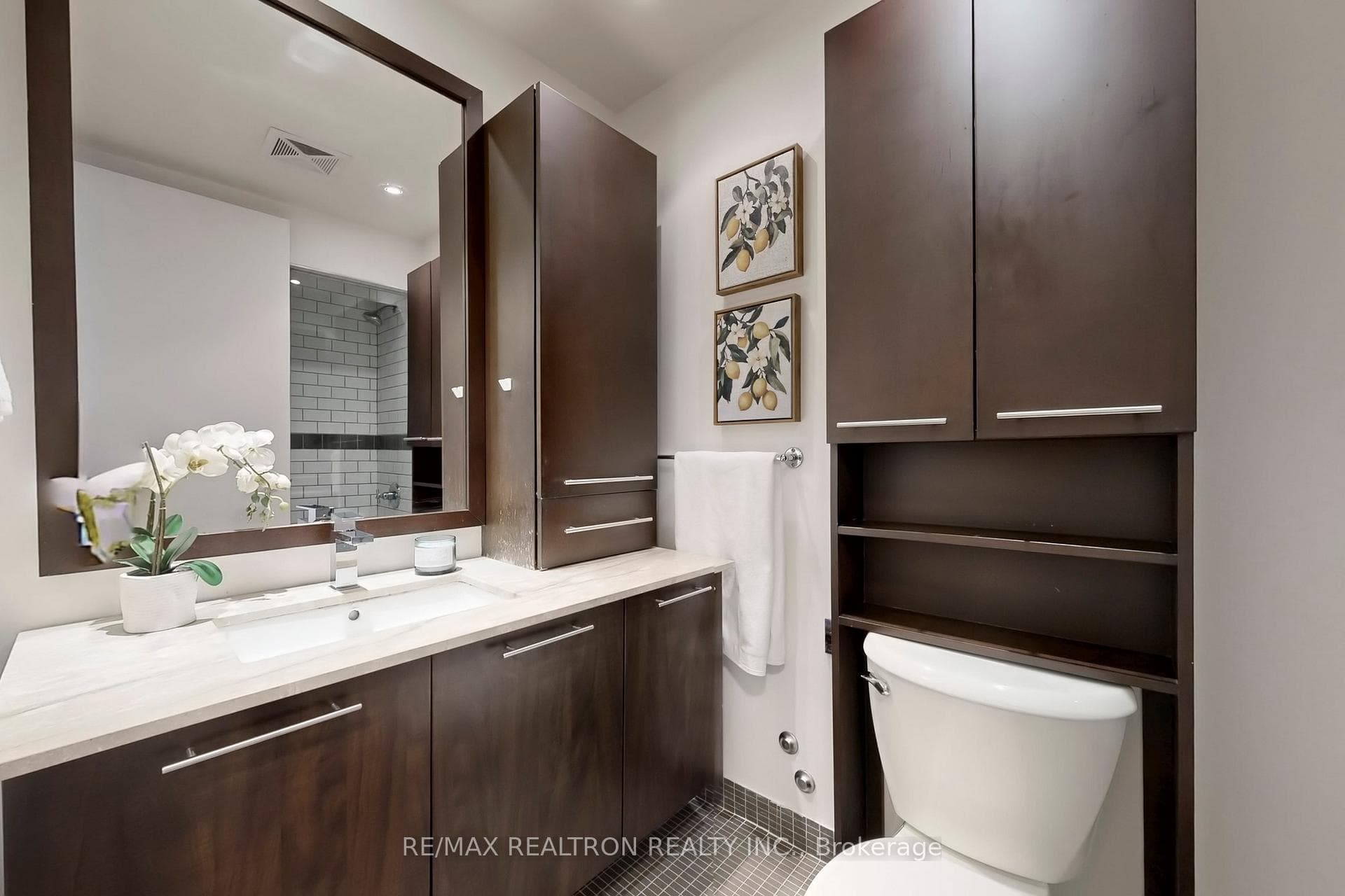 533 Richmond Street Unit 408 - Condo photo 16 of 23 in Downtown Toronto / Waterfront, Ontario