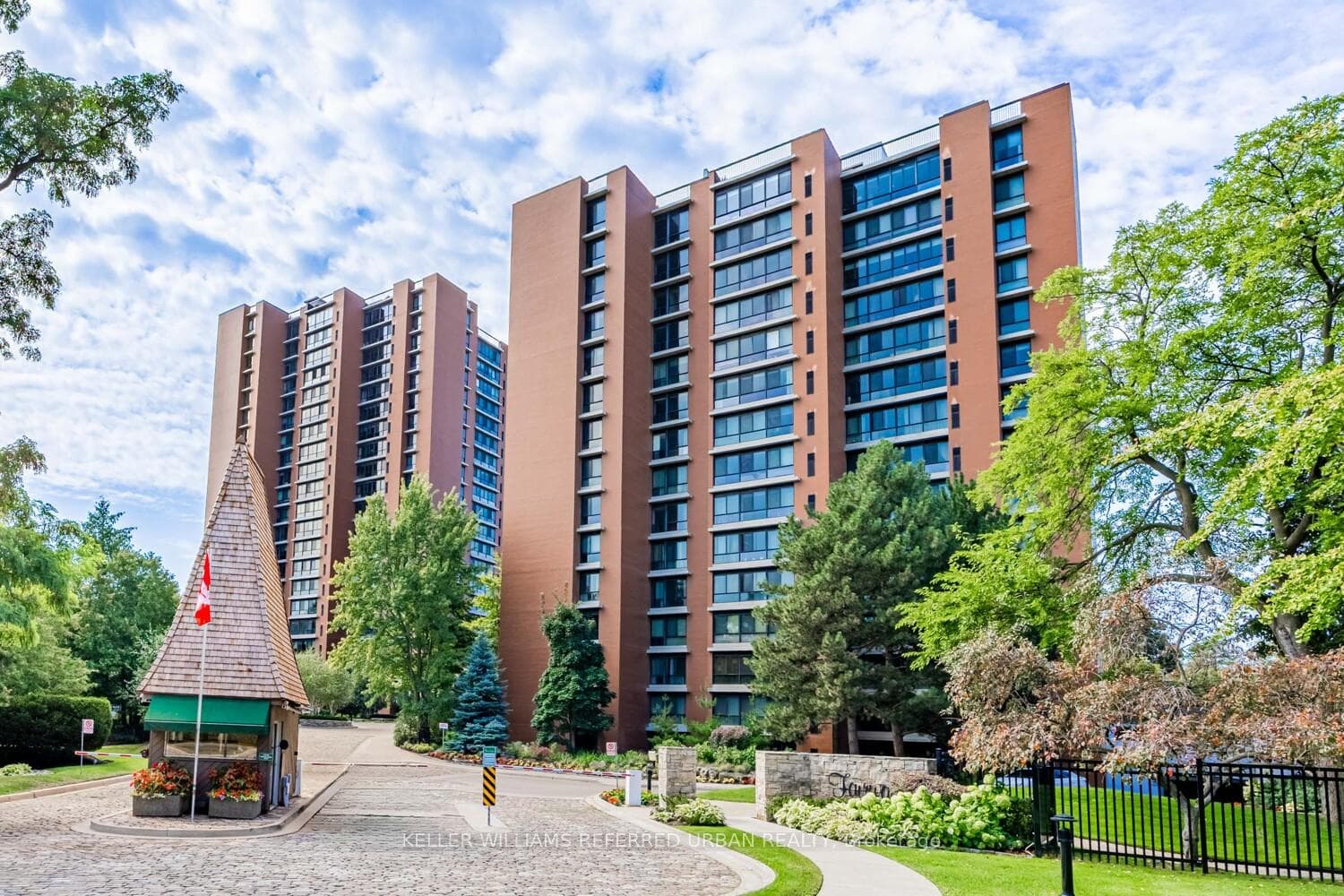 1400 Dixie Road Unit 1409 - Condo for sale in Lakeview, Ontario
