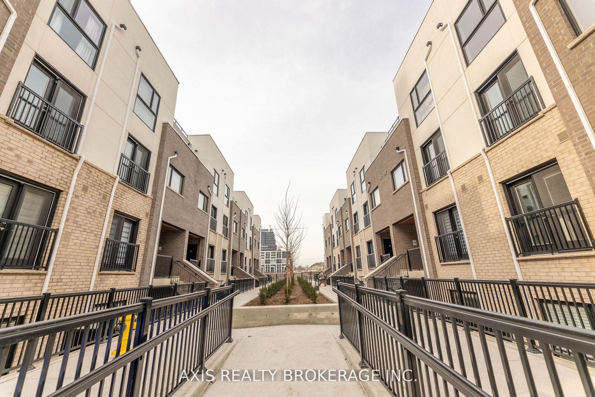 349 Wheat Boom Drive Unit 324 - Condo photo 1 of 27 in Oakville, Ontario