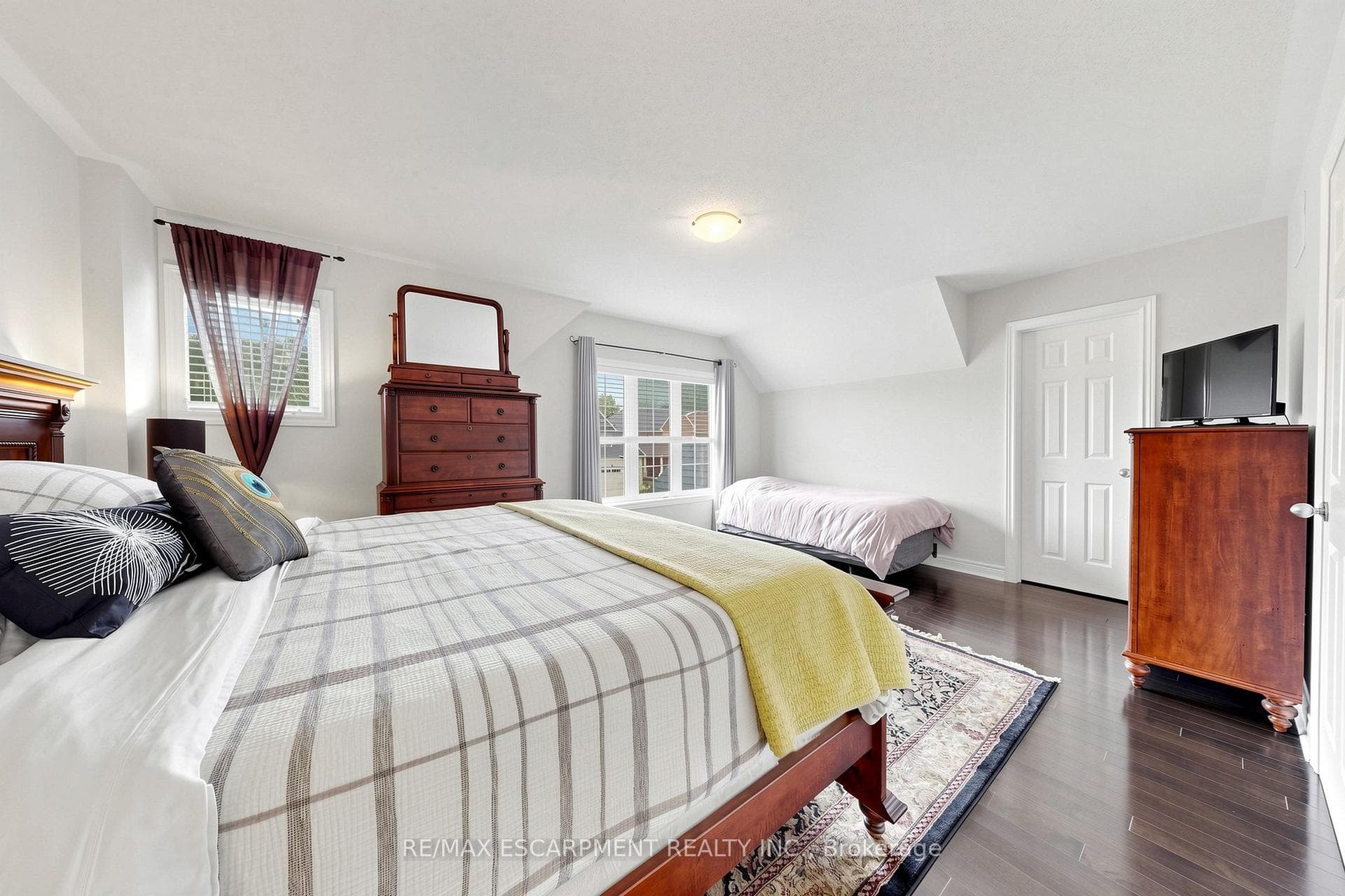 4176 Saunders Crescent - Detached photo 30 of 50 in Burlington, Ontario