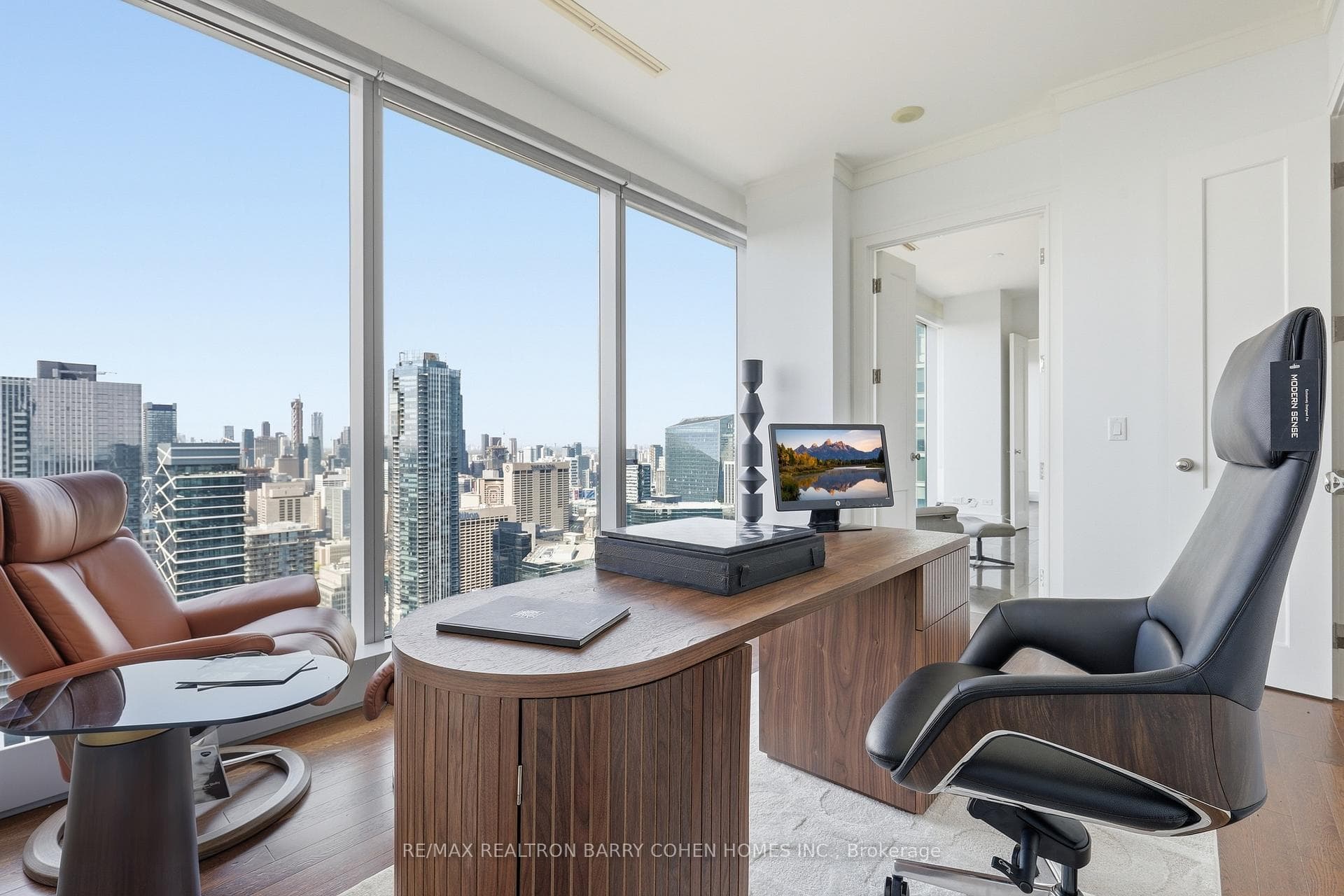 183 Wellington Street Unit 4502 - Condo photo 13 of 34 in Downtown Toronto / Waterfront, Ontario