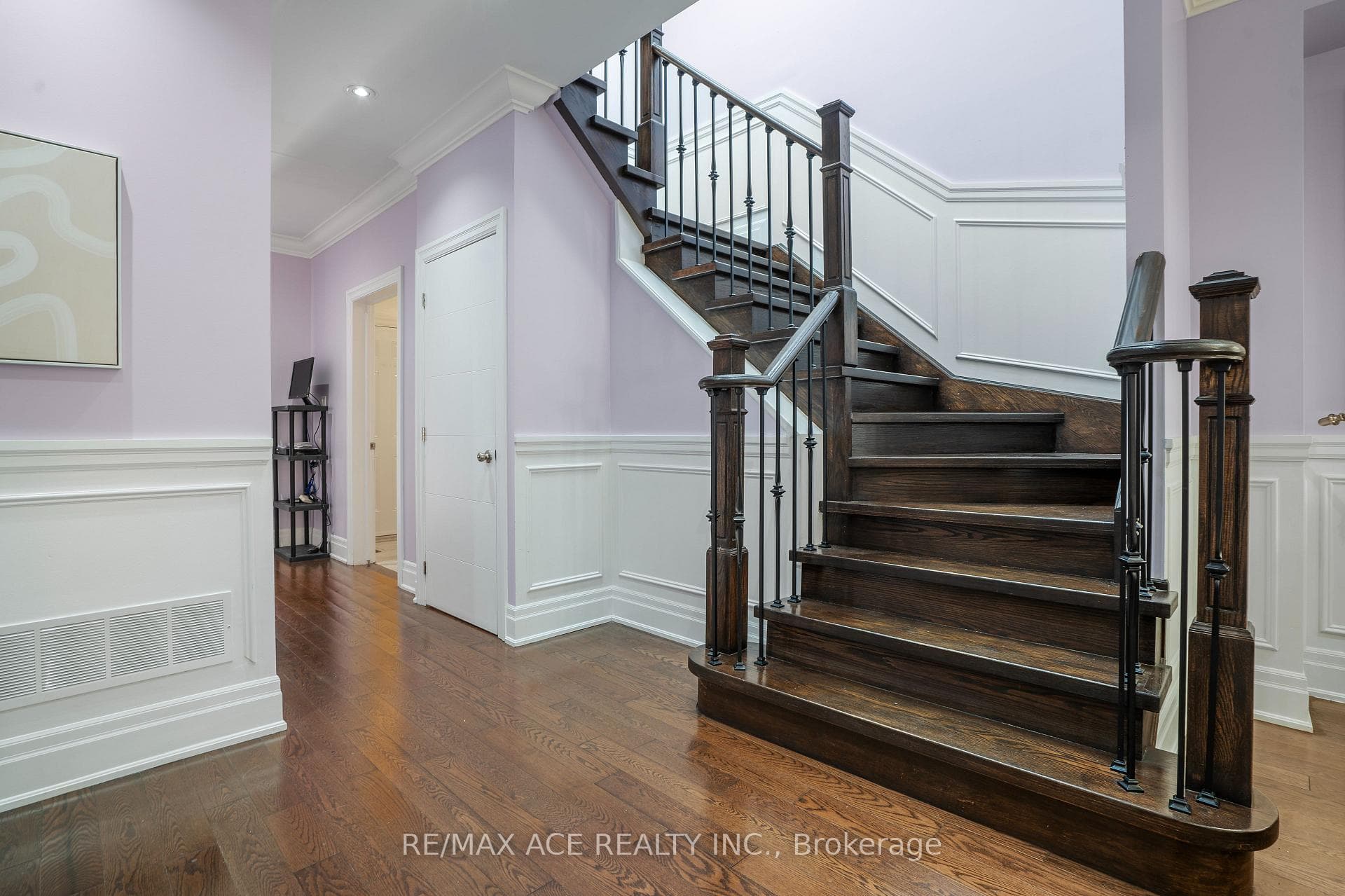 71 August Avenue - Detached photo 18 of 47 in Birch Cliff / Cliffside, Ontario