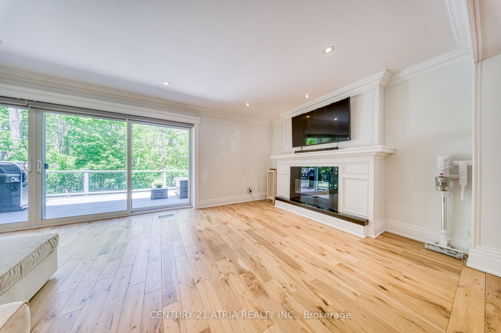 474 Hidden Trail N/A - Detached photo 17 of 47 in Thornhill / Willowdale, Ontario