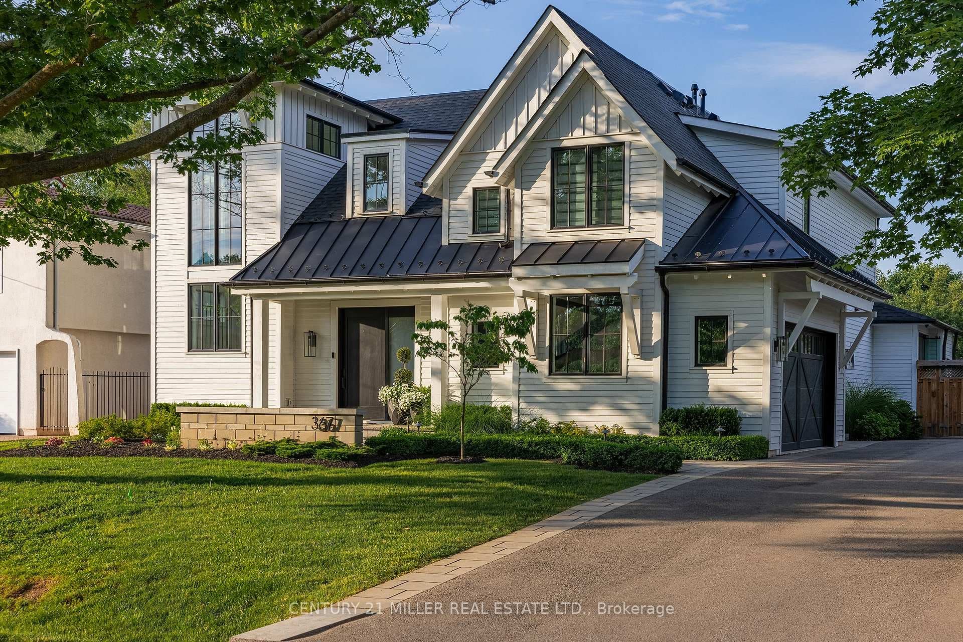 367 Seaton Drive - home for sale in Oakville, Ontario