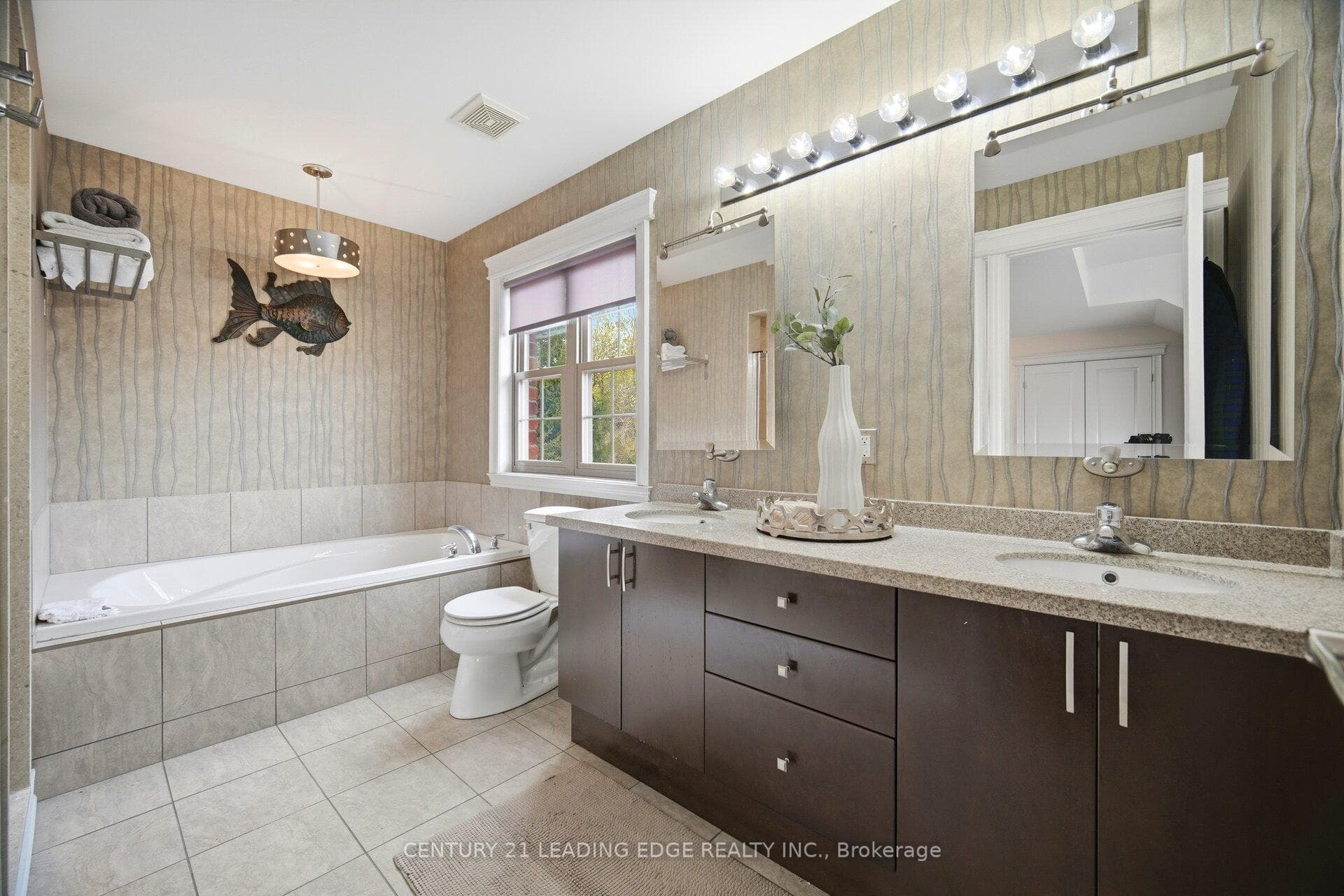1051 Fernridge Common - Semi-Detached photo 27 of 50 in Burlington, Ontario