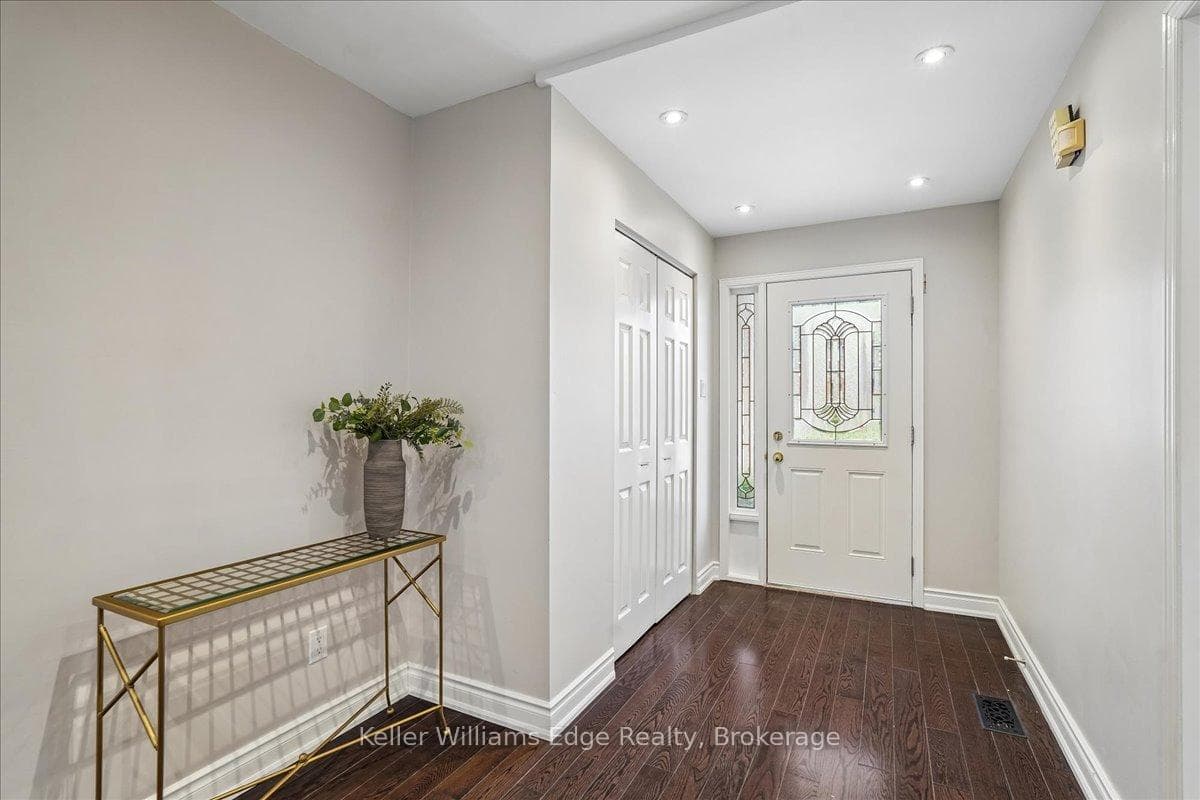 3358 Palmer Drive - Detached photo 6 of 44 in Burlington, Ontario
