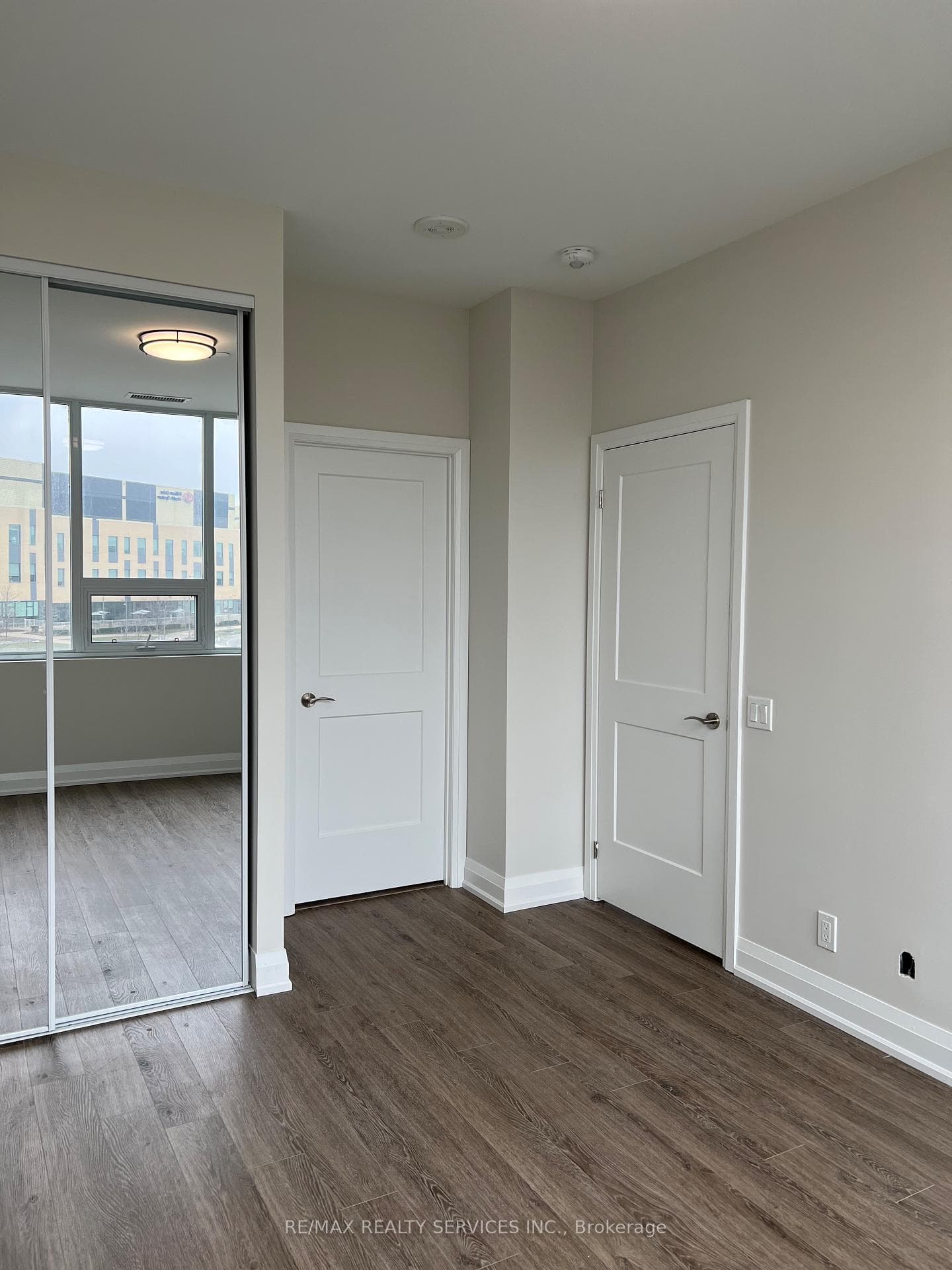15 Lynch Street Unit 303 - Condo photo 17 of 27 in Brampton, Ontario