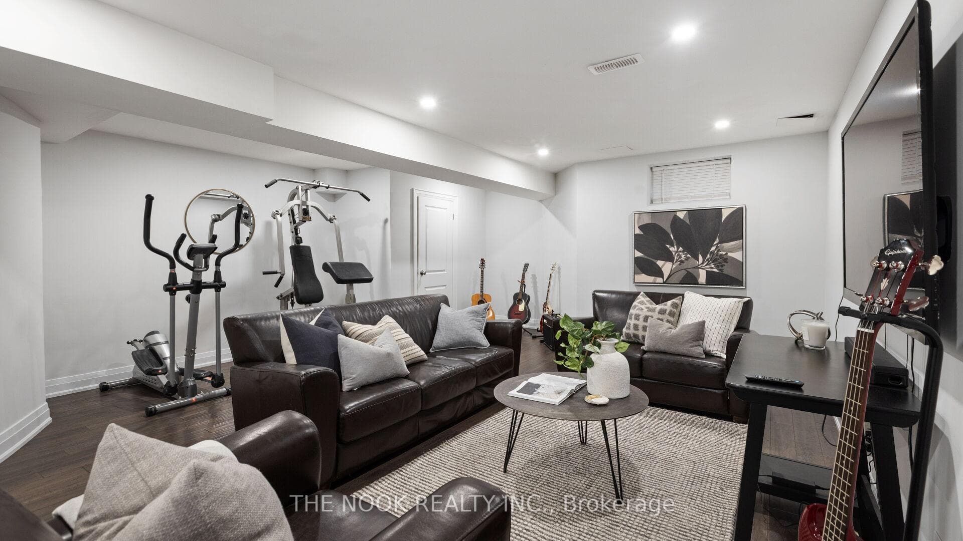 938 Wetherby Lane - Detached photo 40 of 48 in Mississauga, Ontario