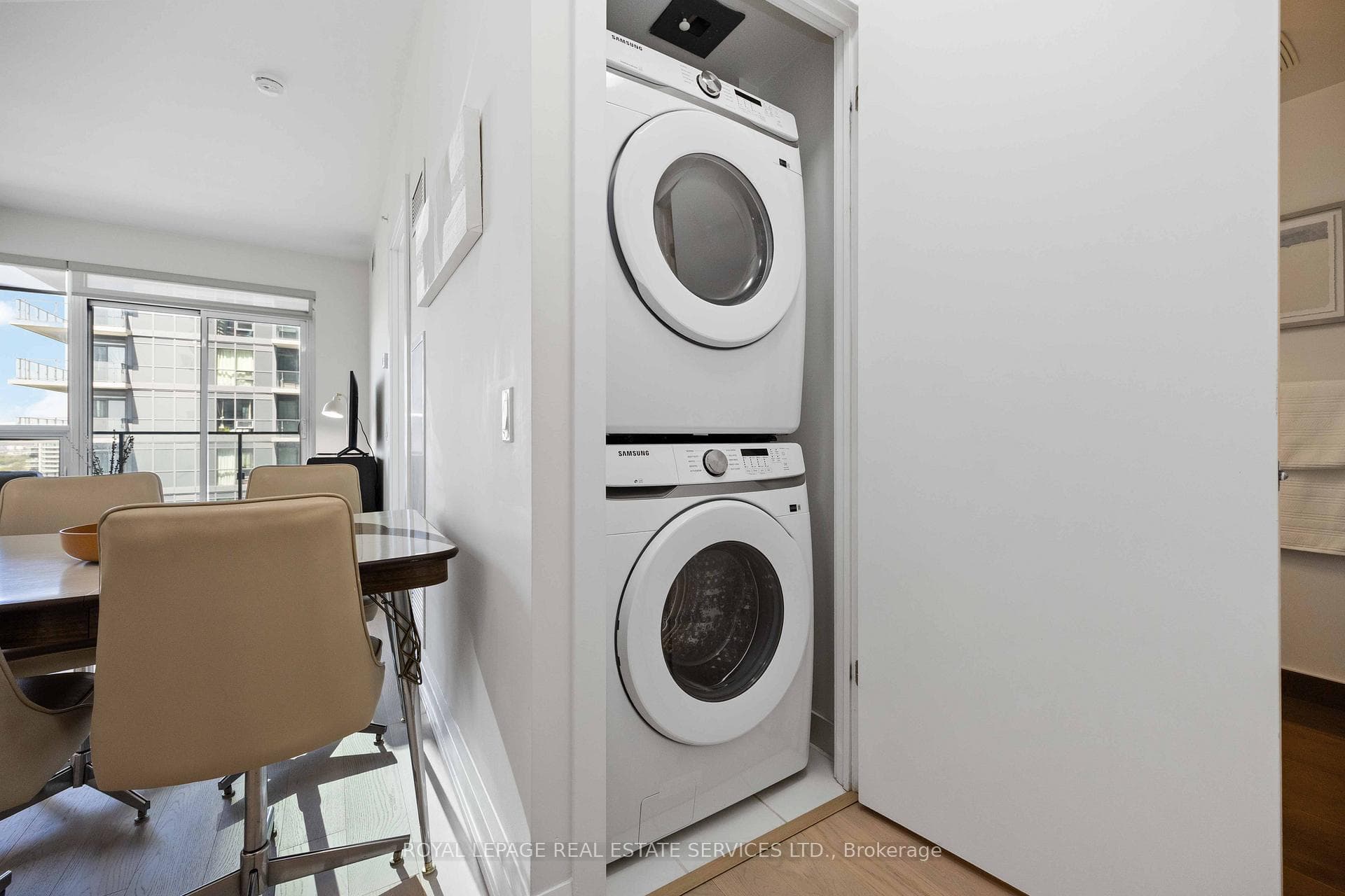 2212 Lake Shore Boulevard Unit 3807 - Condo photo 23 of 44 in Liberty Village / Parkdale / South Parkdale, Ontario