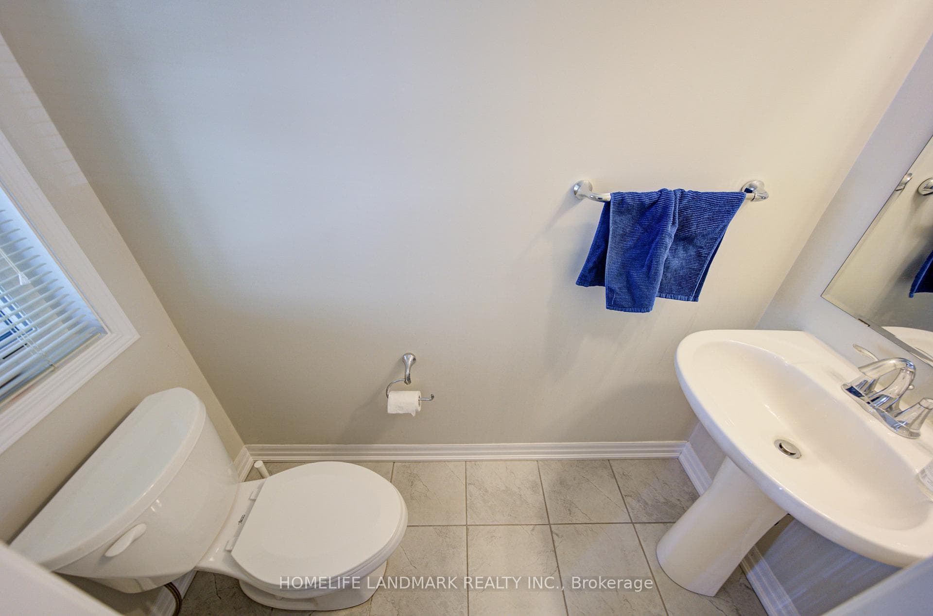 3086 Mistletoe Gardens - Townhouse photo 37 of 38 in Oakville, Ontario