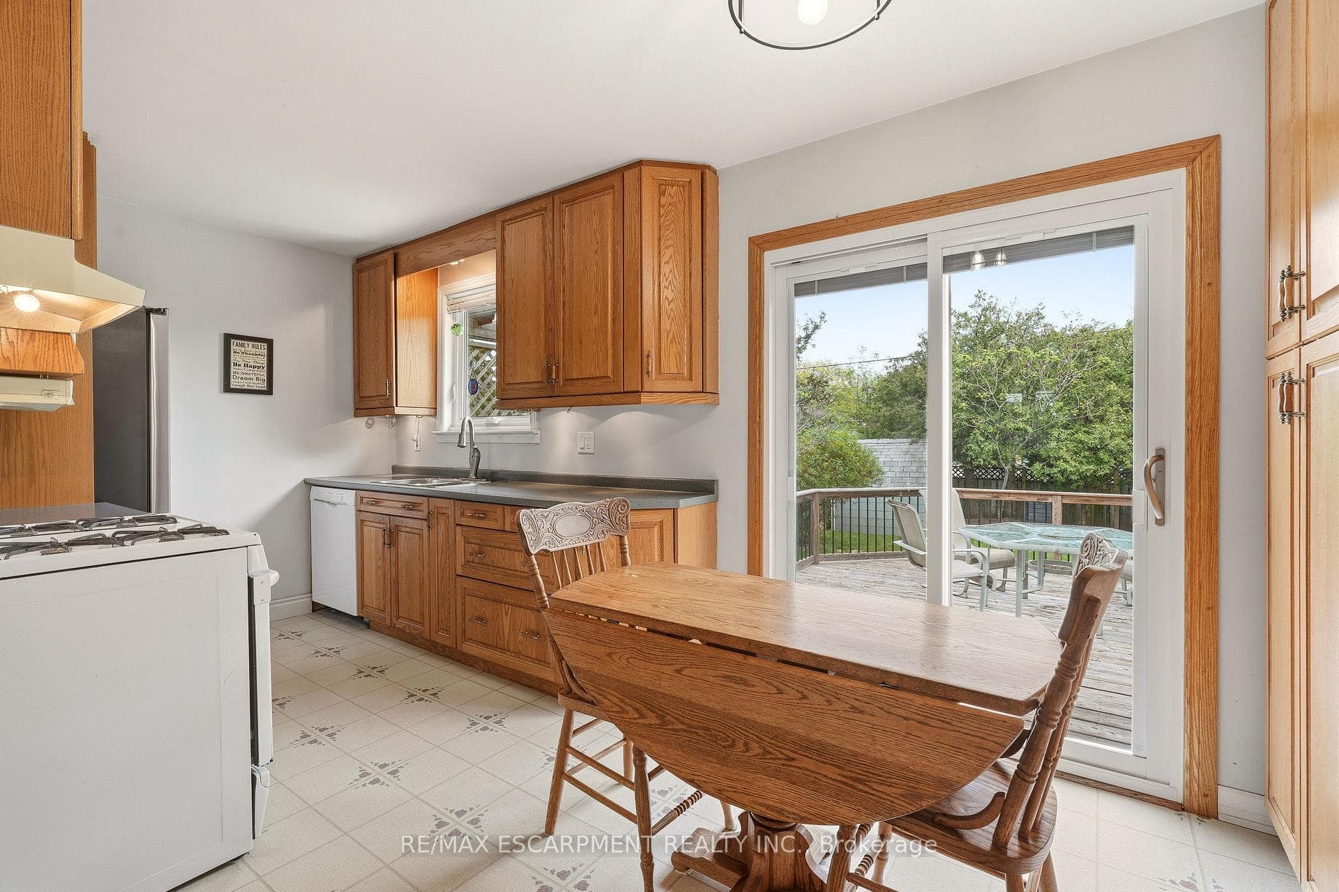 731 Mullin Way - Detached photo 21 of 50 in Burlington, Ontario
