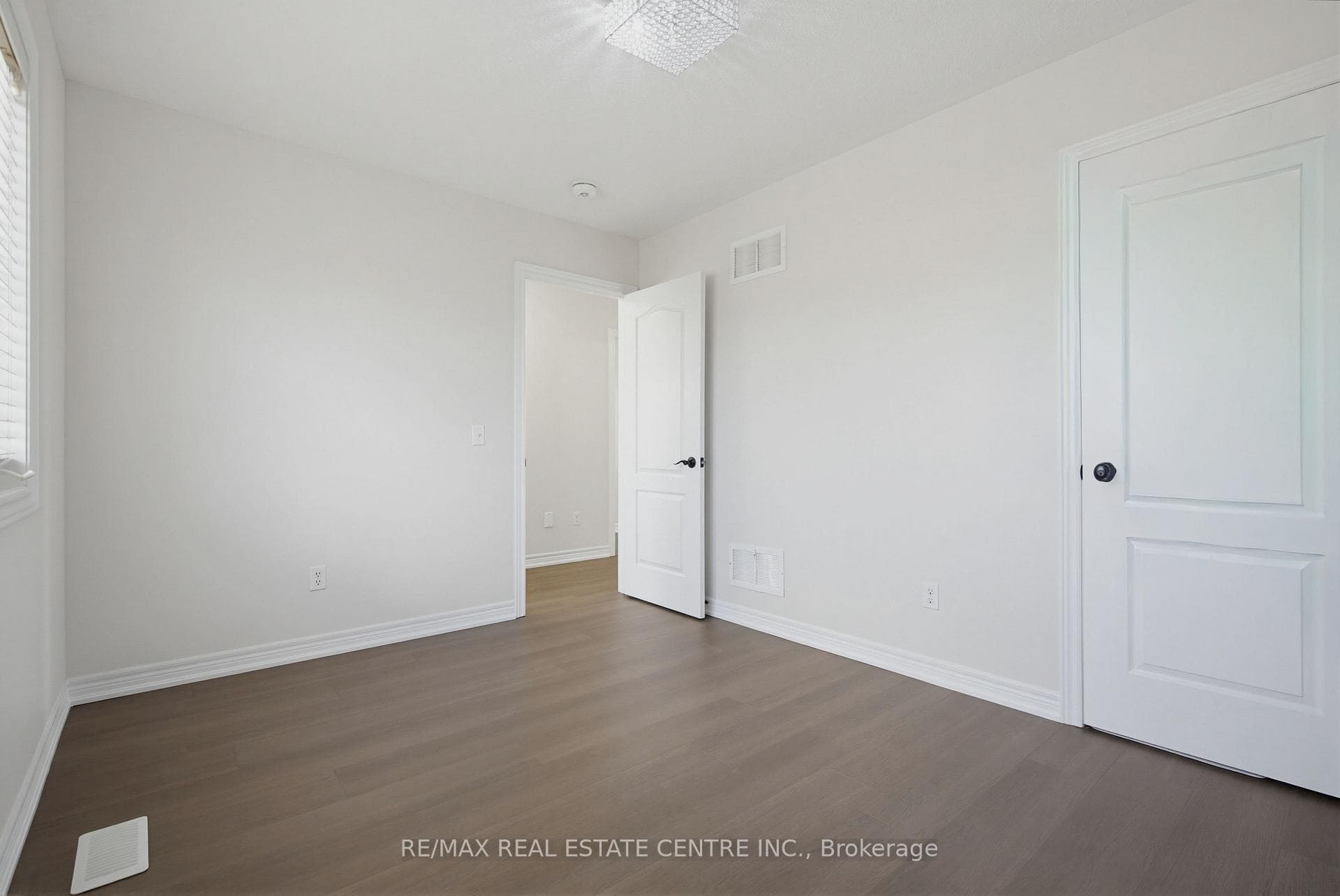 7 Resserville Street - Detached photo 25 of 43 in Brampton, Ontario