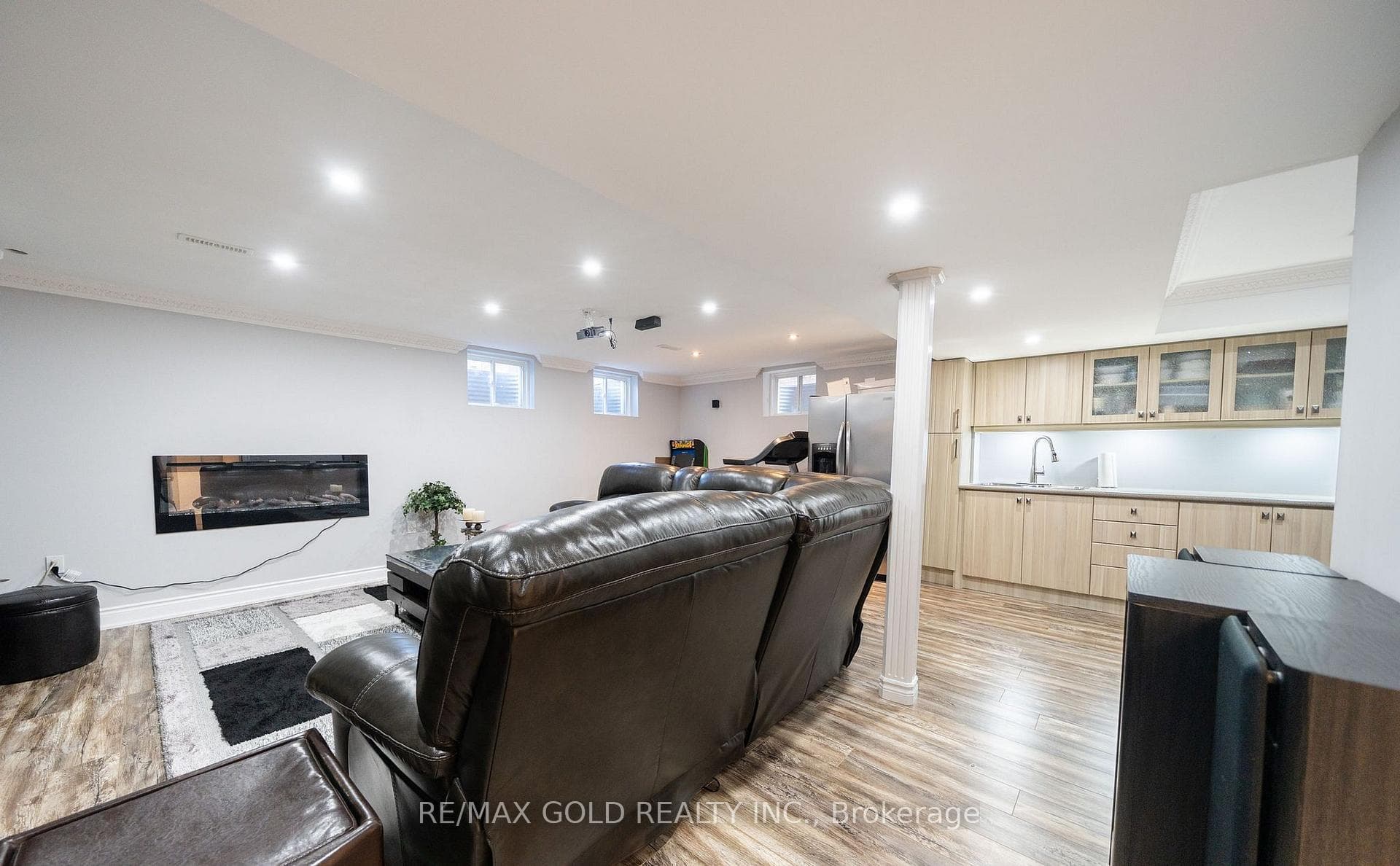 1035 SAVOLINE Boulevard - Detached photo 40 of 44 in Milton, Ontario