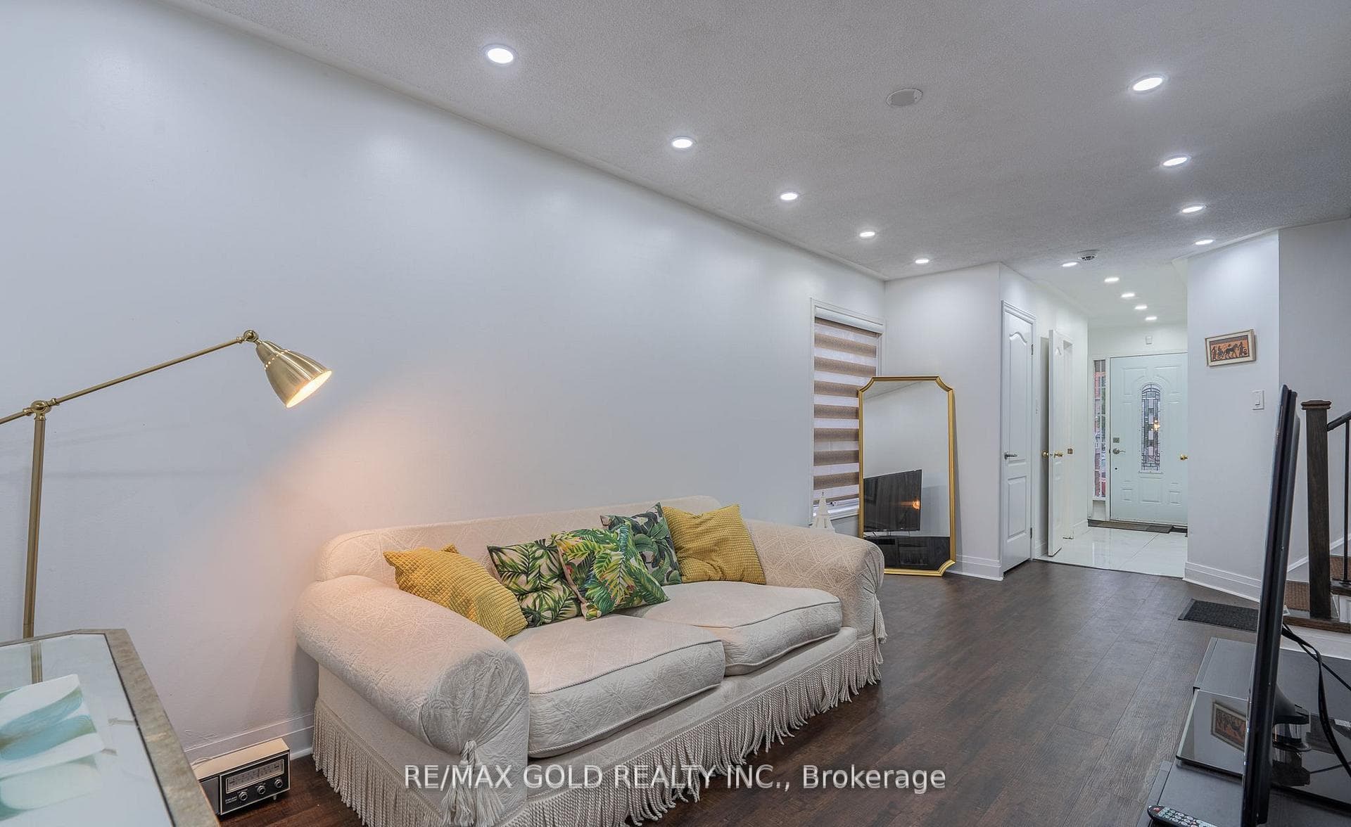 102 Bunchberry Way - Semi-Detached photo 9 of 37 in Brampton, Ontario