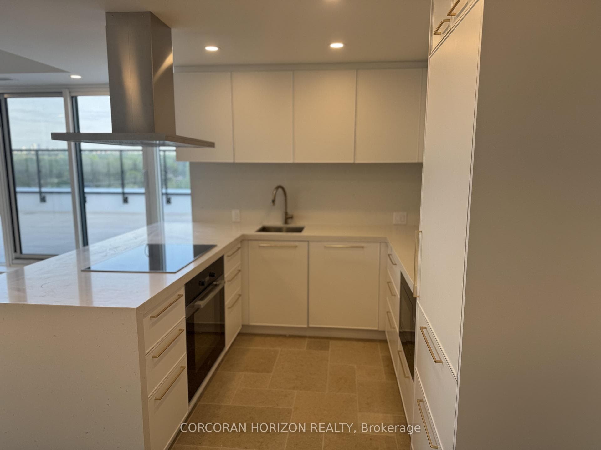 1050 Eastern Avenue Unit 819 - Condo photo 5 of 29 in Riverdale / Leslieville, Ontario