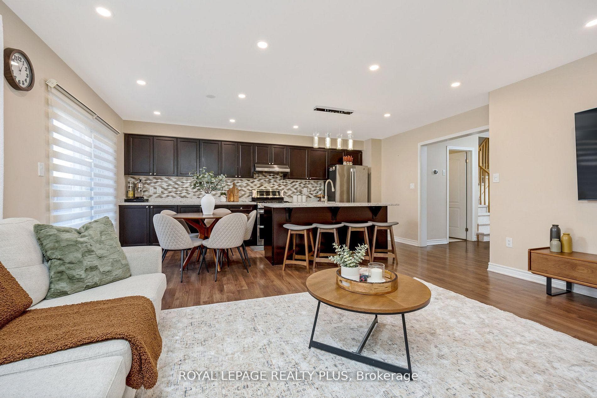 1542 Gainer Crescent - Townhouse photo 12 of 40 in Milton, Ontario