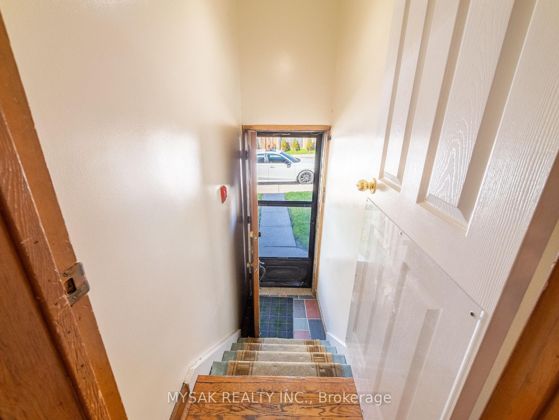 150 Park Street - Multi-Family photo 11 of 28 in Birch Cliff / Cliffside, Ontario