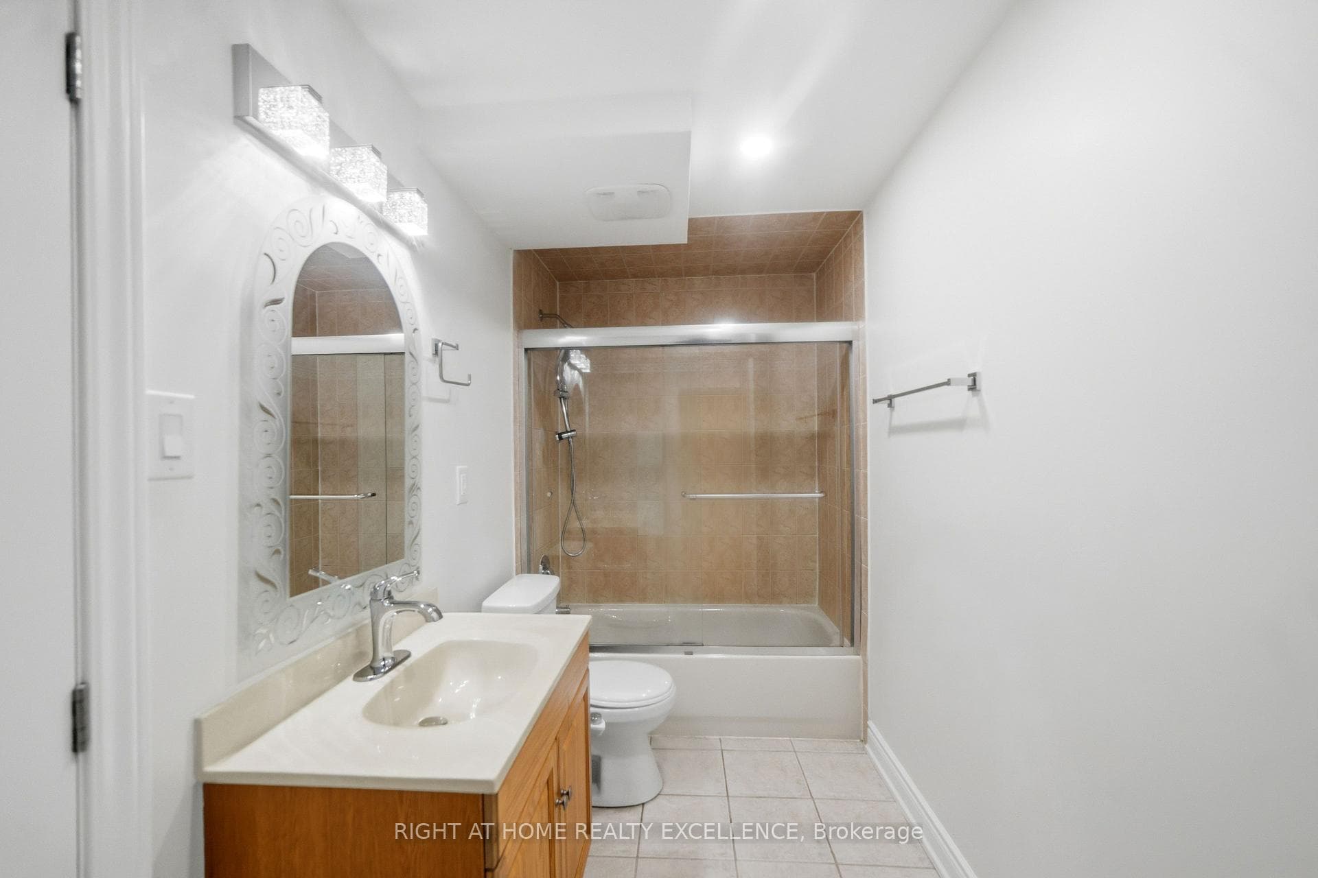 16 Whitford Court - Detached photo 33 of 39 in Brampton, Ontario