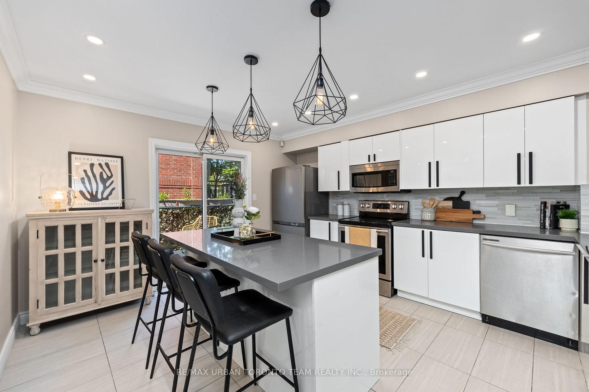 12 Old Primrose Lane - Townhouse photo 5 of 33 in Regent Park / Cabbagetown / St. James Town, Ontario