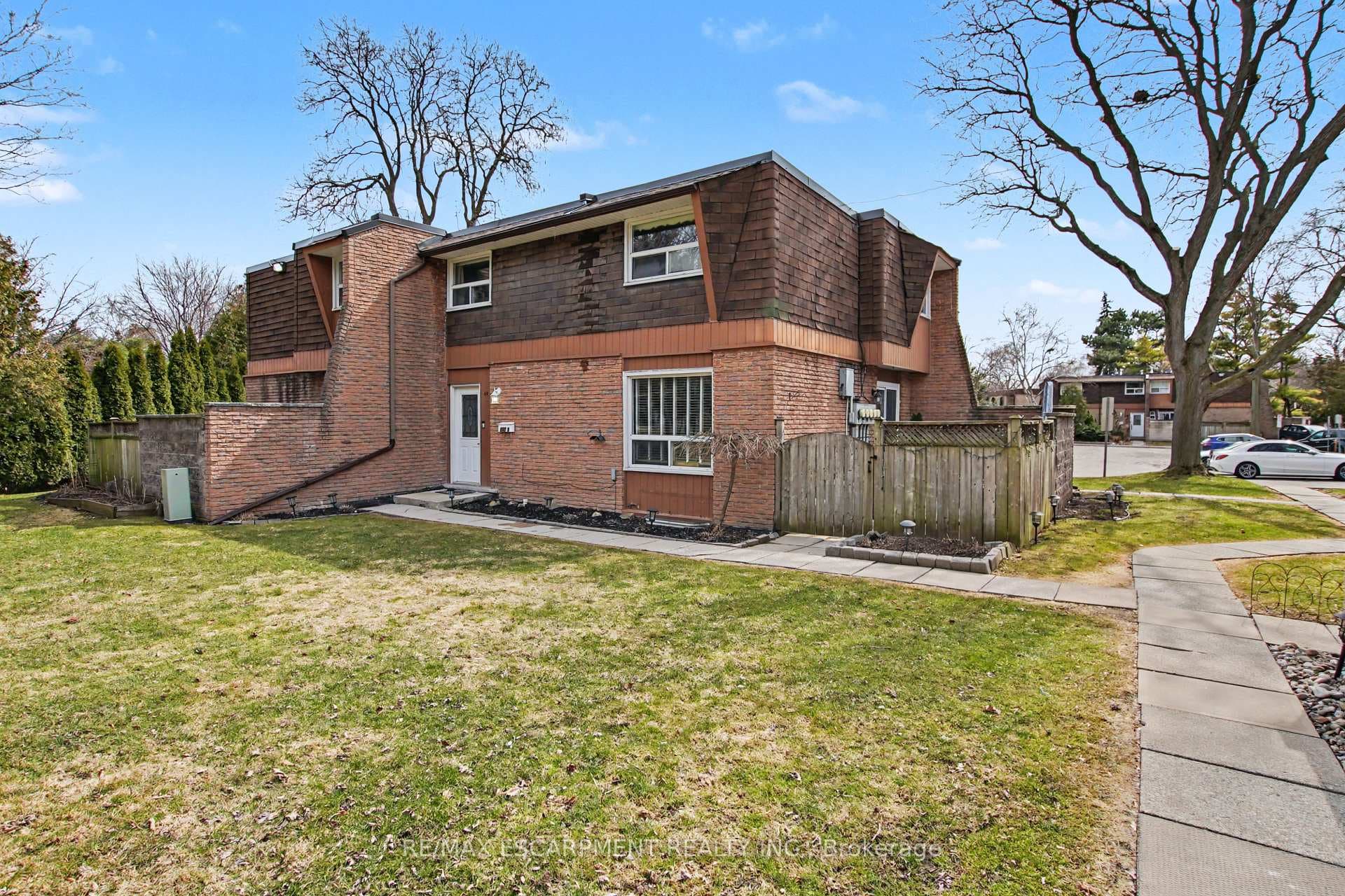 661 Francis Road Unit 4 - Condo for sale in Aldershot, Ontario