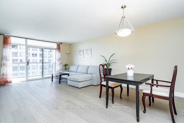 880 Grandview Way Unit 1209 - Condo photo 4 of 26 in Willowdale / Newtonbrook, Ontario