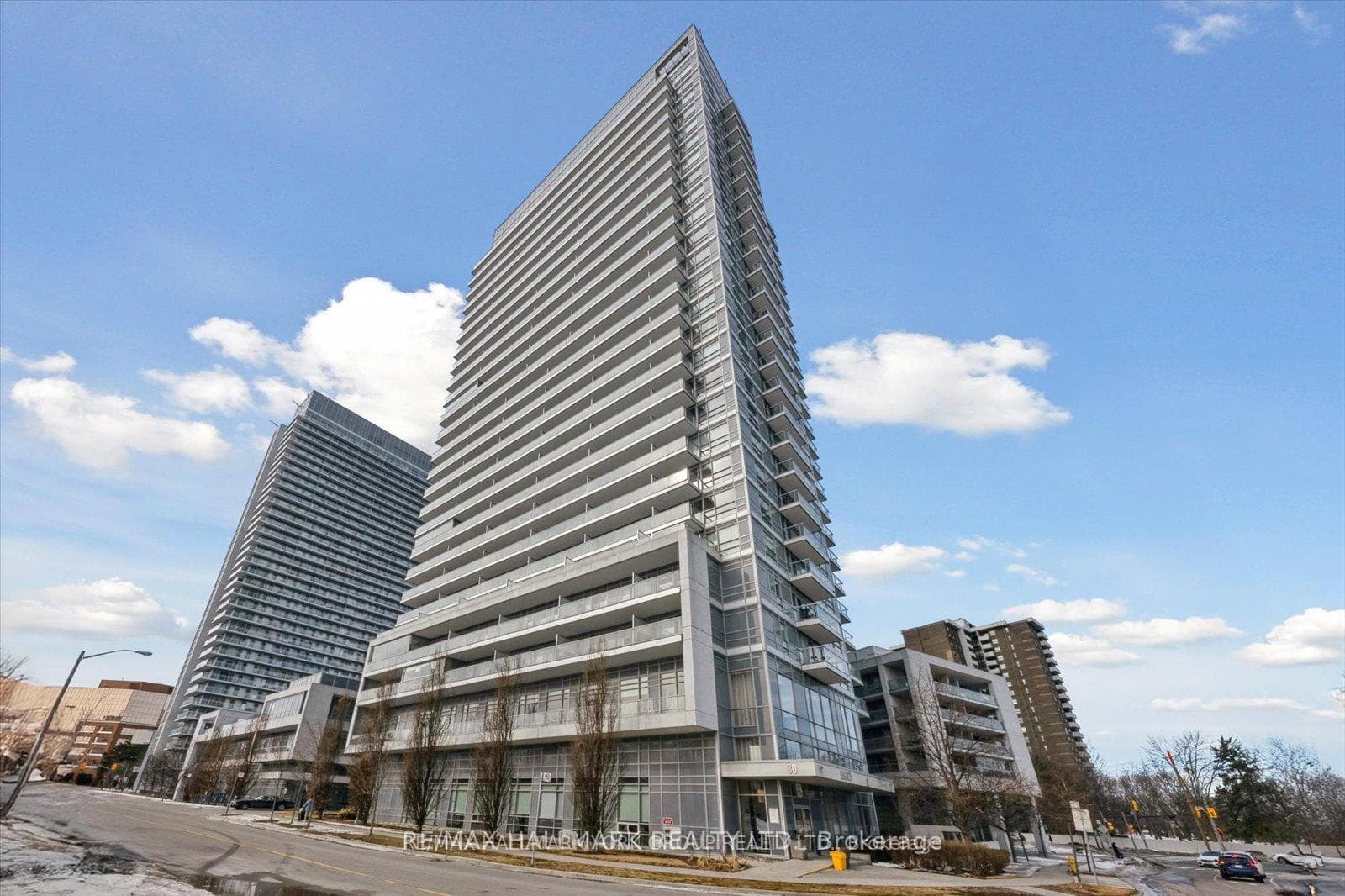 30 Herons Hill Way Unit 906 - Condo photo 1 of 39 in Hillcrest Village / Bayview Village, Ontario
