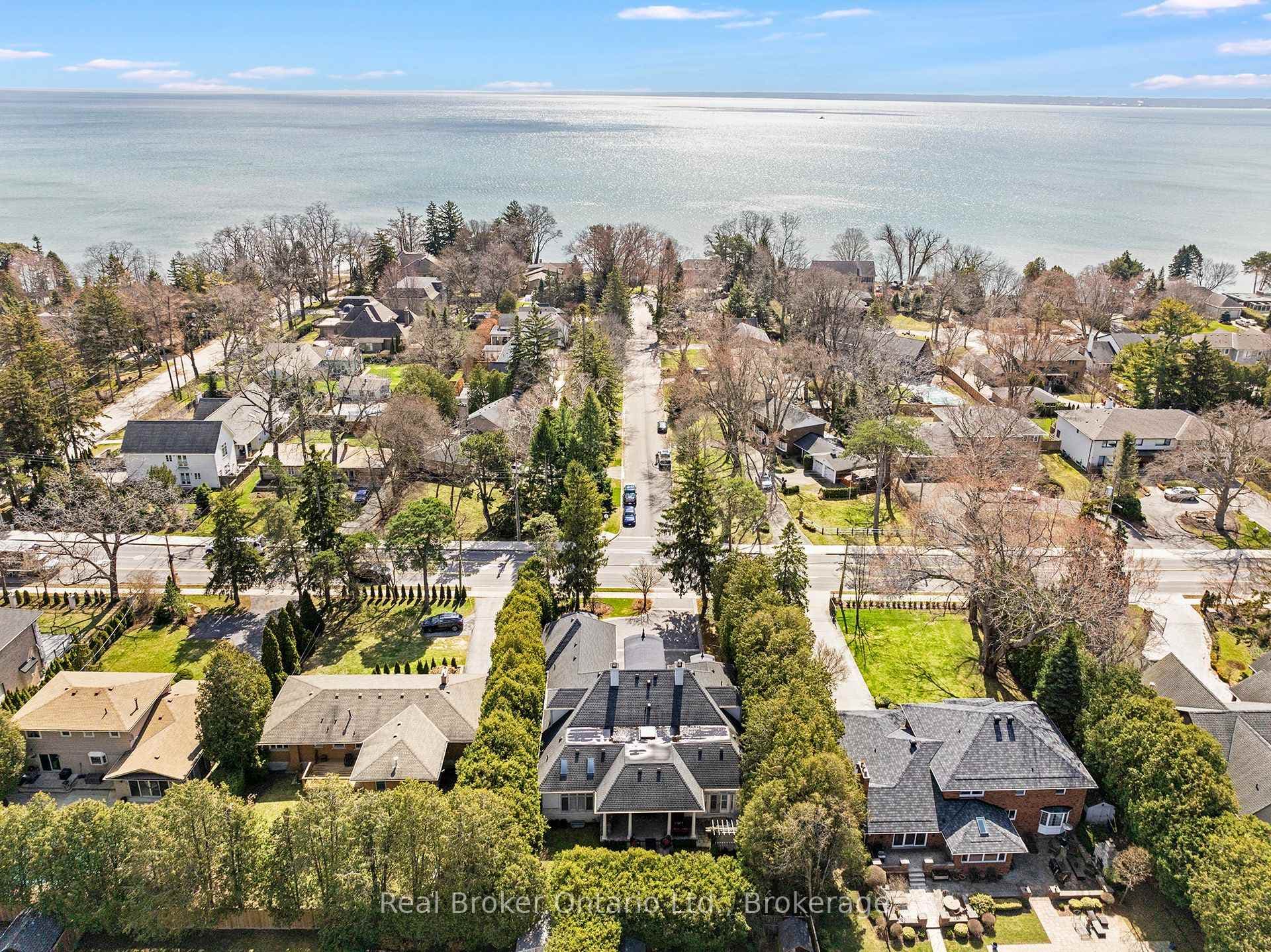 4507 Lakeshore Road - Detached photo 2 of 50 in Burlington, Ontario