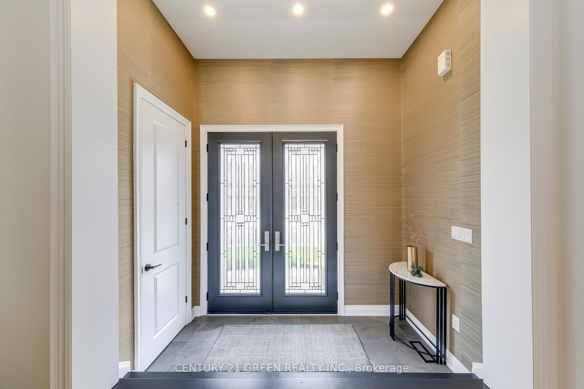 1290 Felicity Gardens - Detached photo 7 of 50 in Oakville, Ontario