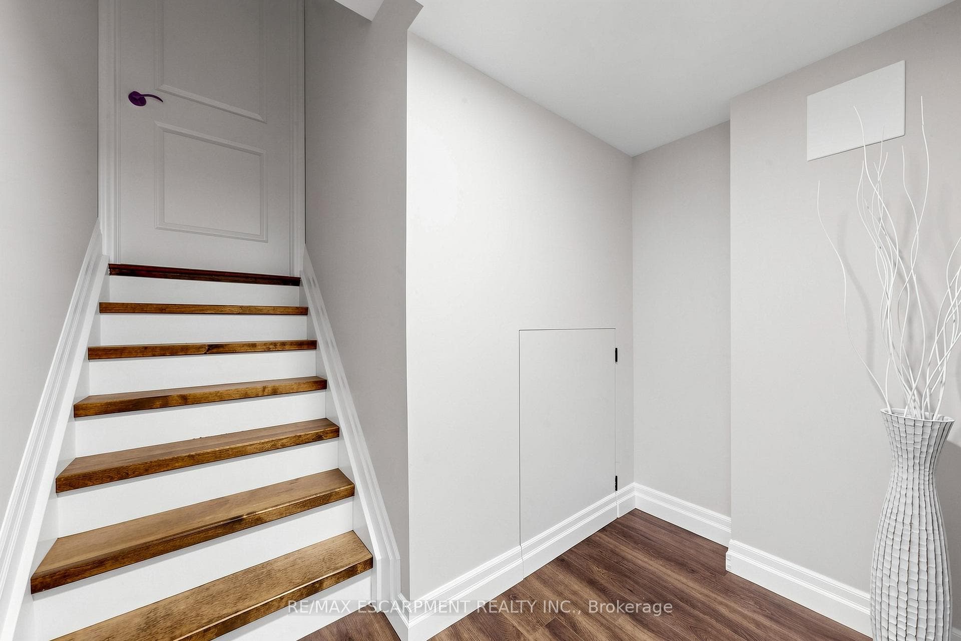 1365 Ester Drive - Detached photo 24 of 48 in Burlington, Ontario