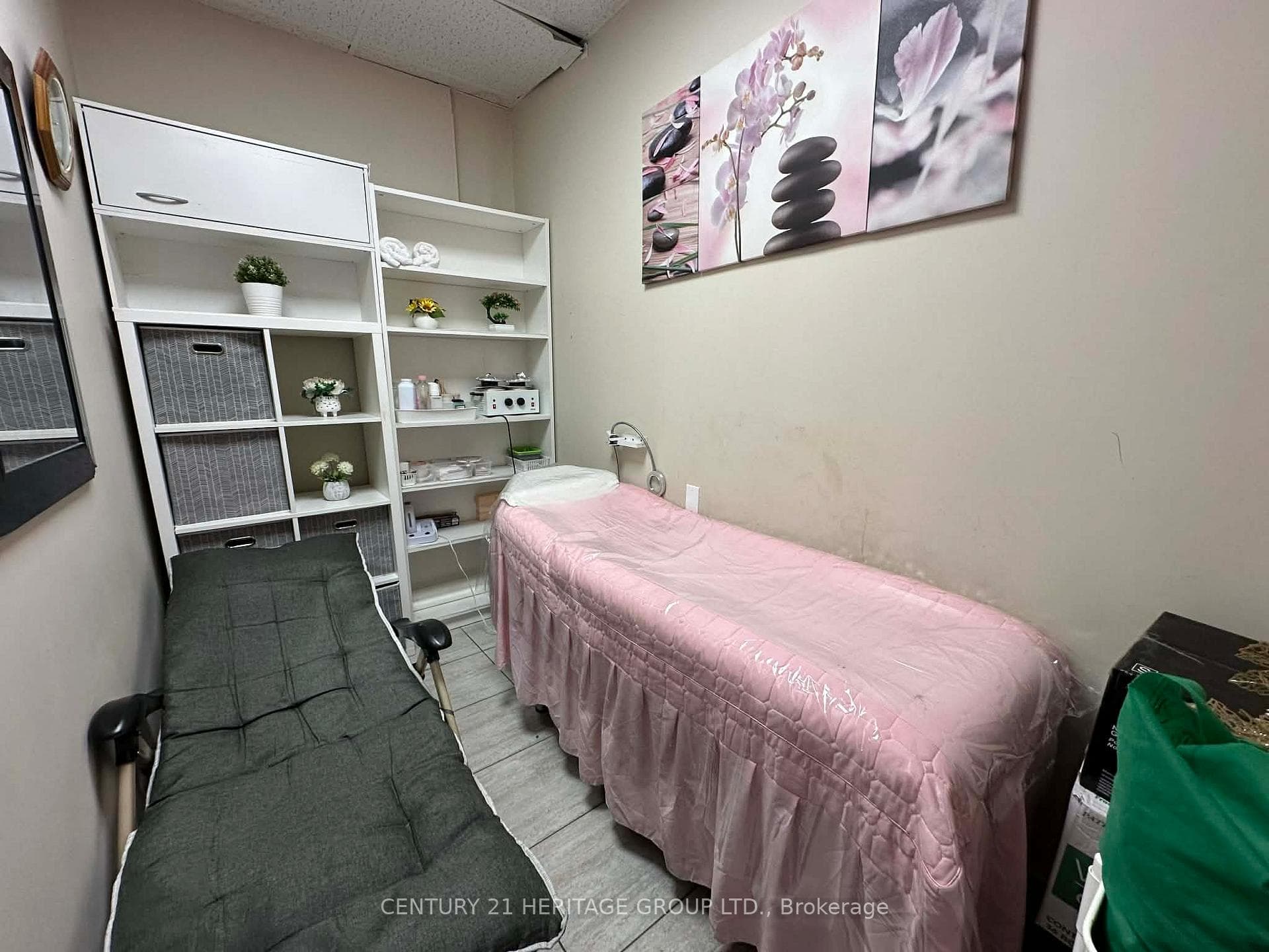 55 Parkdale Avenue Unit 3 - Commercial photo 6 of 6 in Hamilton, Ontario