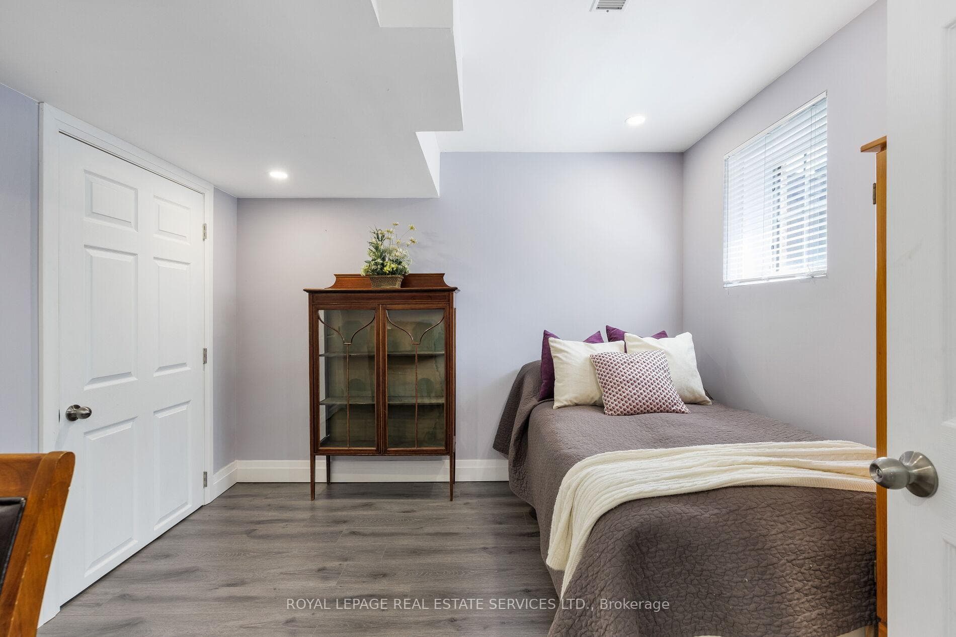 147 Innville Crescent - Detached photo 38 of 47 in Oakville, Ontario