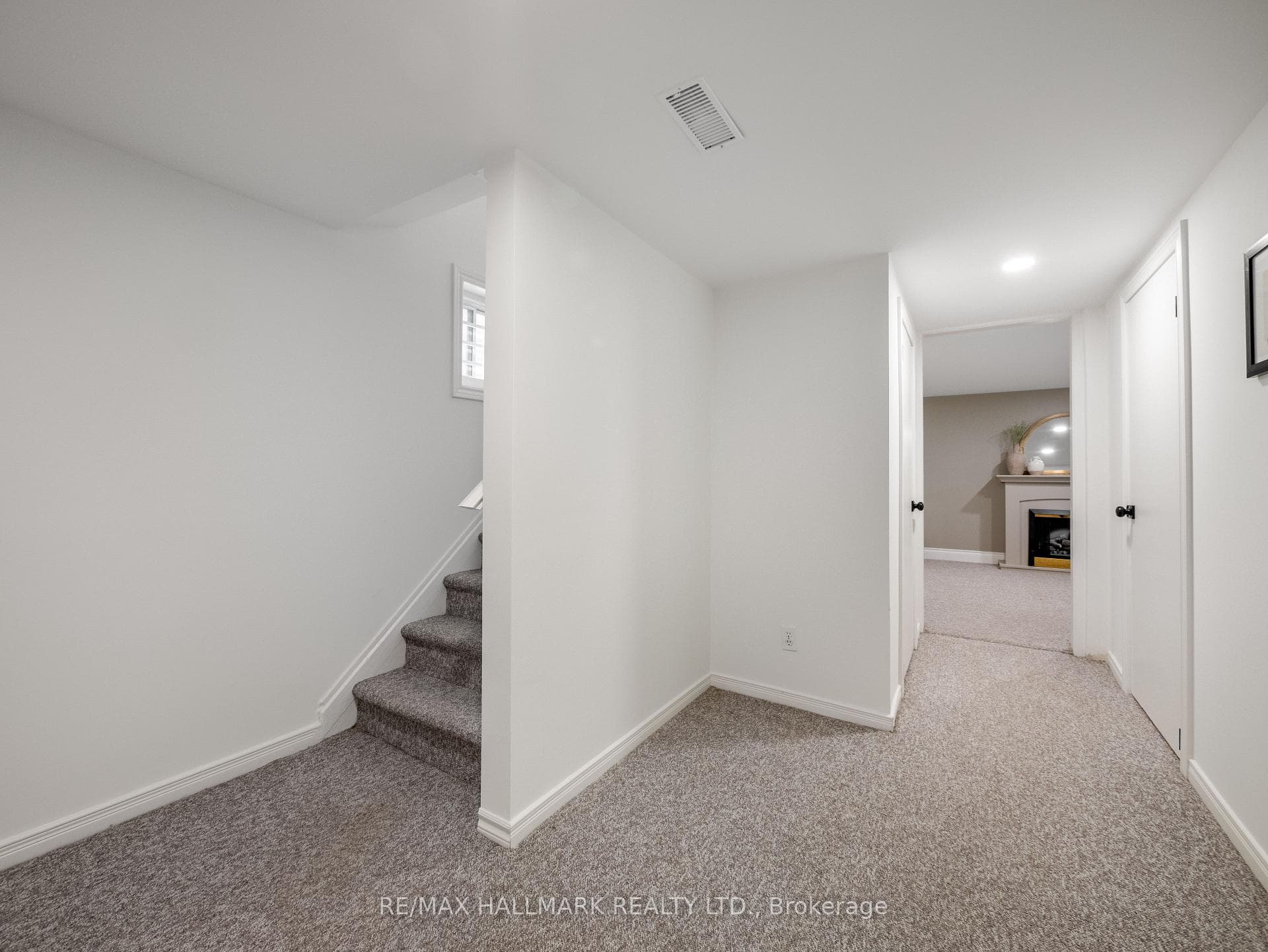 39 Briar Dale Boulevard - Detached photo 36 of 50 in Birch Cliff / Cliffside, Ontario