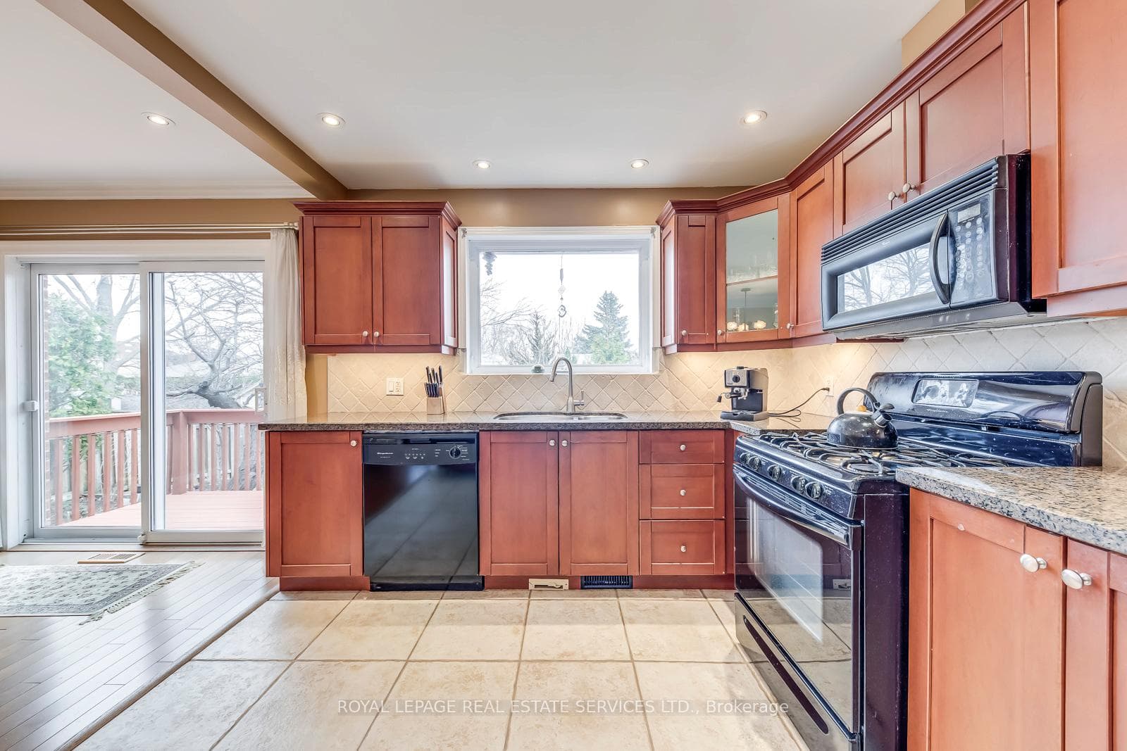 1607 Ewald Road - Detached photo 10 of 37 in Mississauga, Ontario