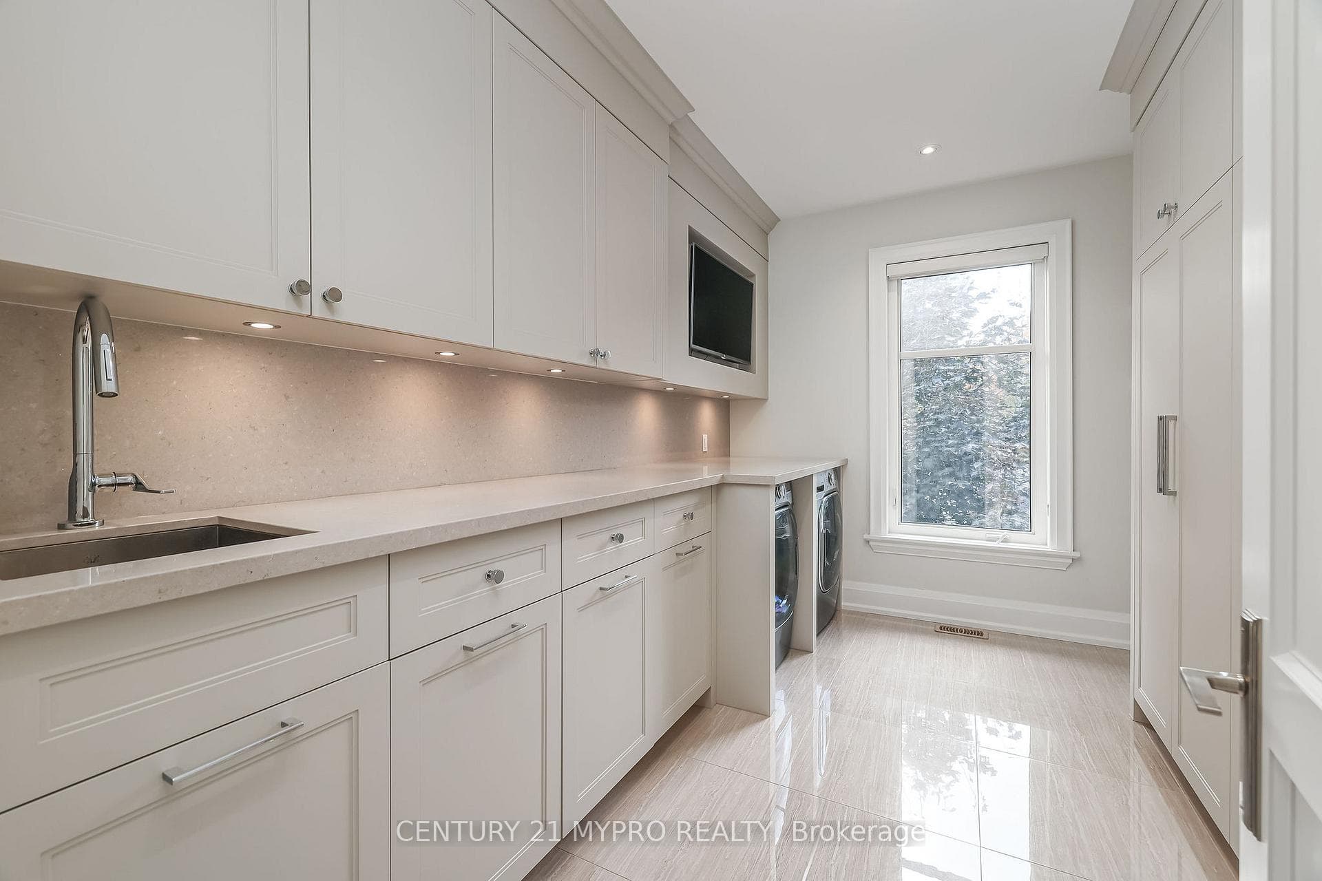 1389 Weaver Avenue - Detached photo 22 of 48 in Oakville, Ontario
