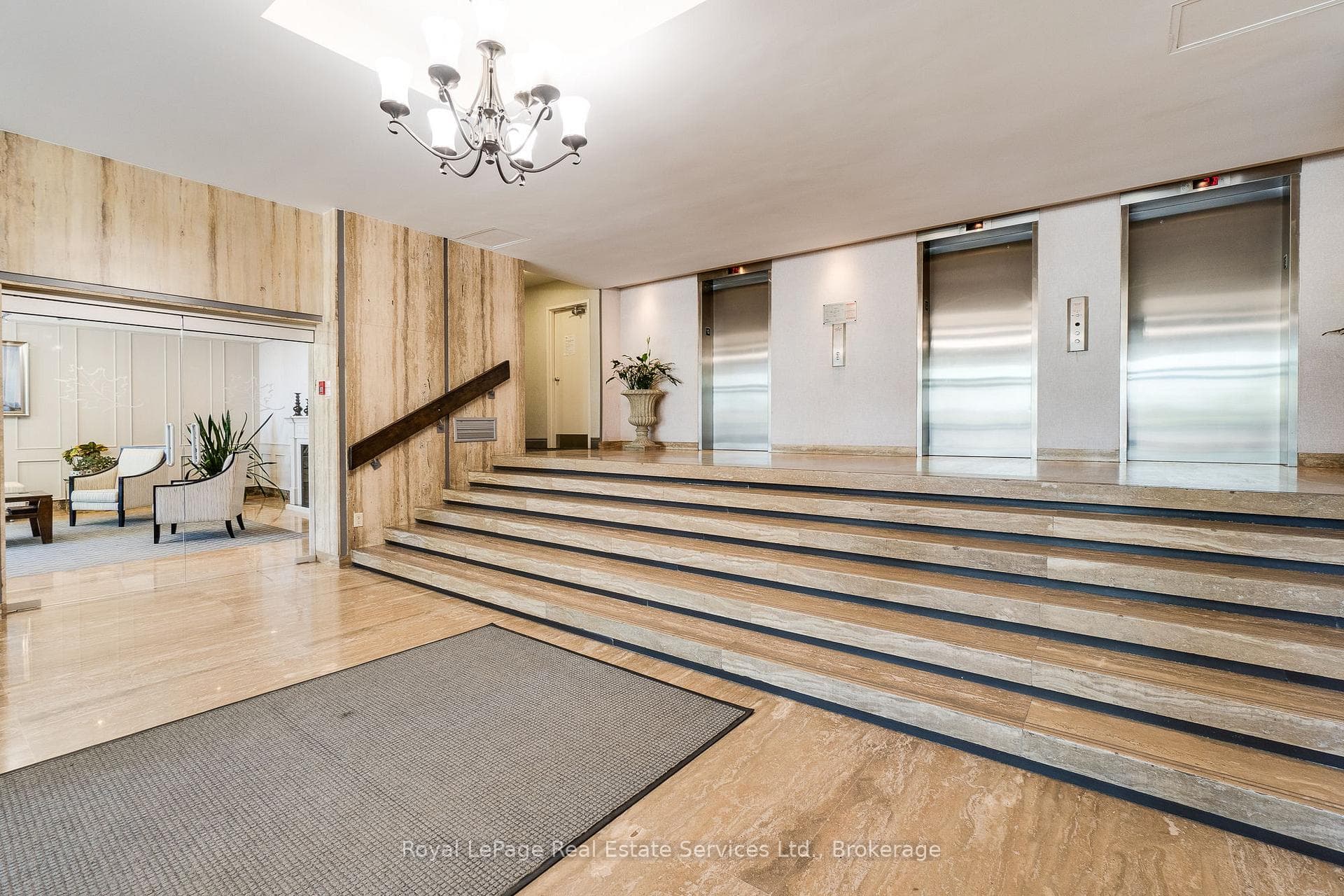 1359 White Oaks Boulevard Unit 1810 - Condo photo 5 of 32 in Oakville, Ontario